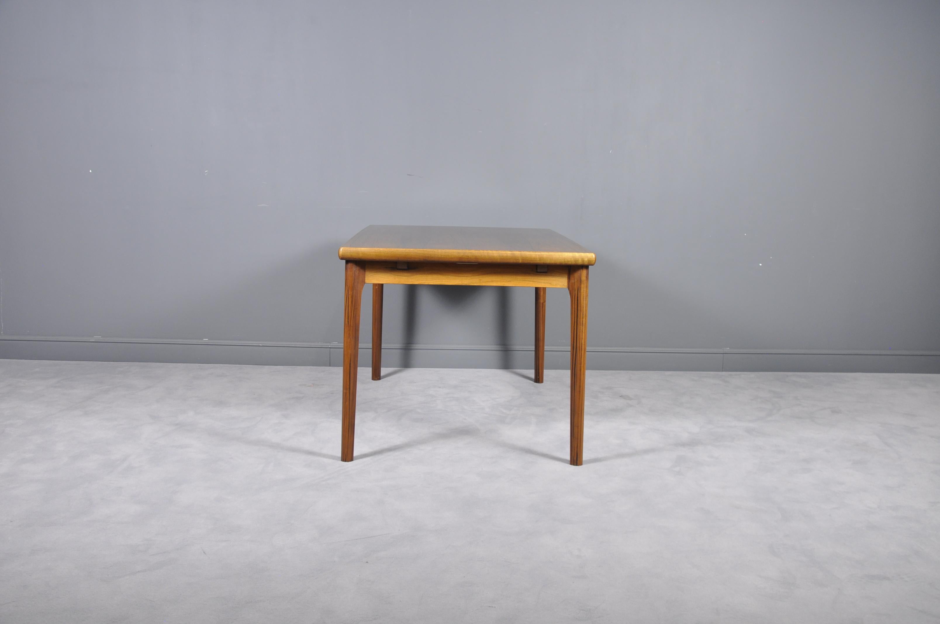 Scandinavian Modern Danish Rosewood Extendable Dining Table by Henning Kjærnulf for Vejle, 1960s