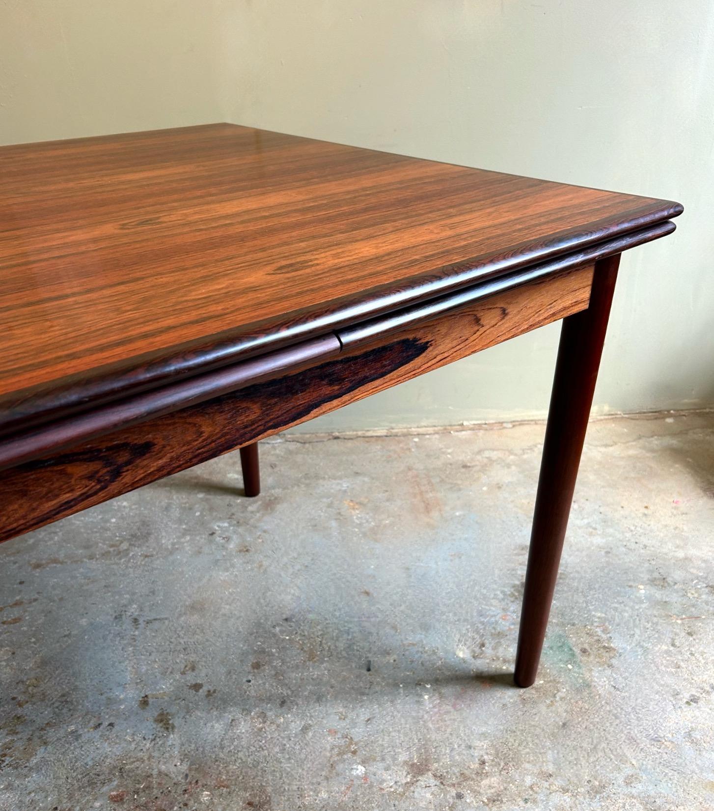 Mid-Century Modern Danish Rosewood Extending Dining Table Mid Century 1960s For Sale