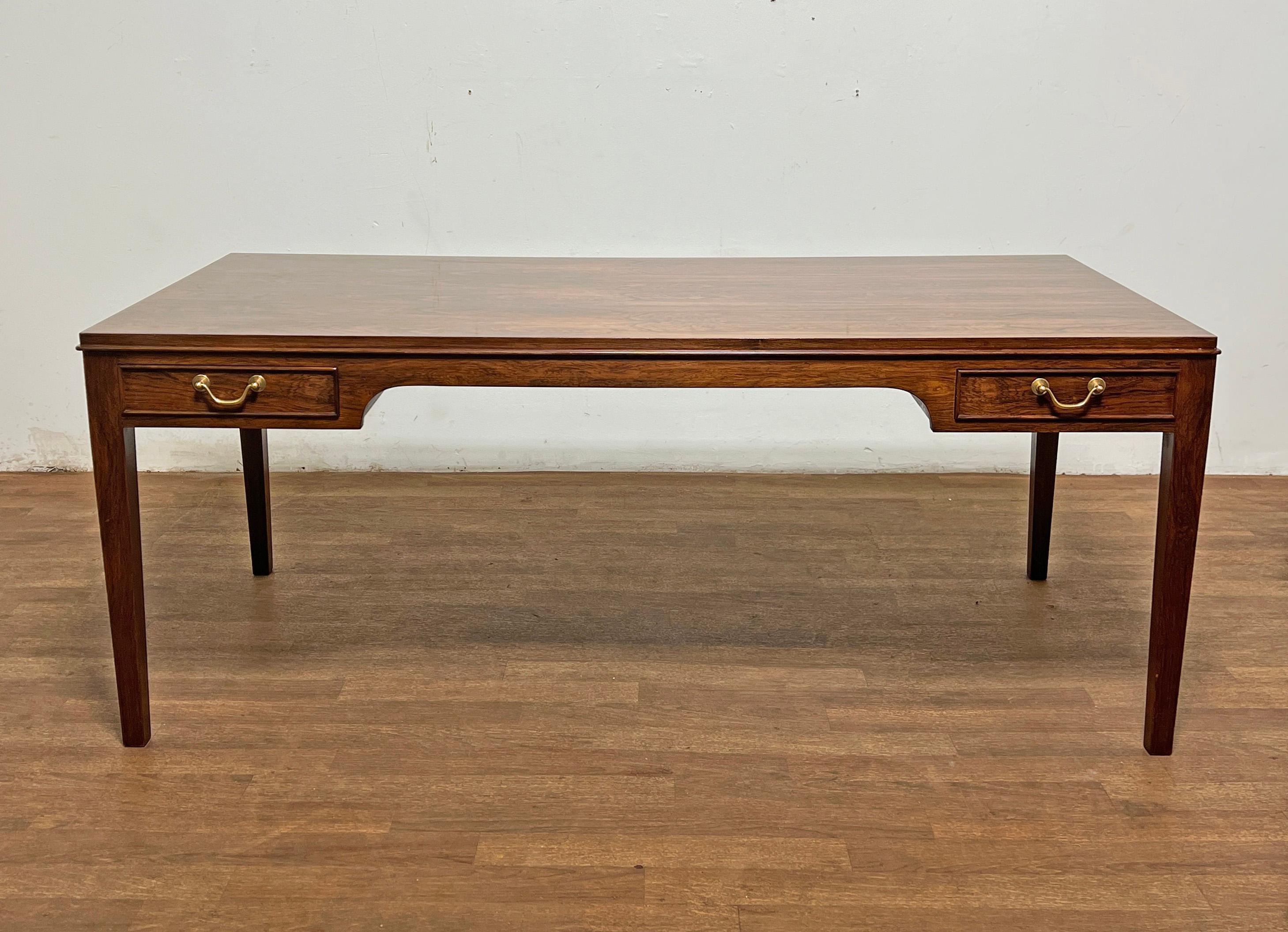 Scandinave moderne Table basse danoise Frits Henningsen des années 1960 en vente