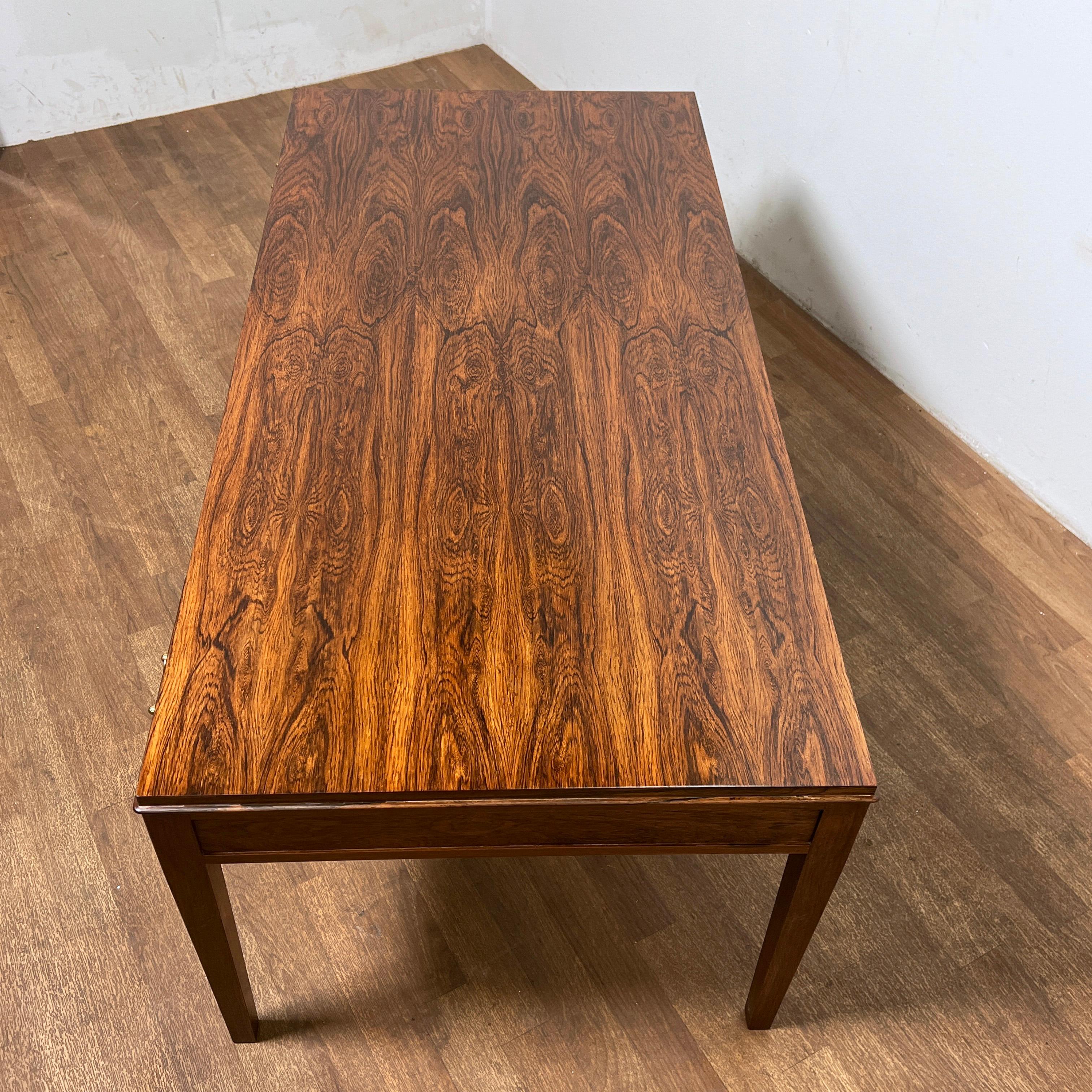 Milieu du XXe siècle Table basse danoise Frits Henningsen des années 1960 en vente