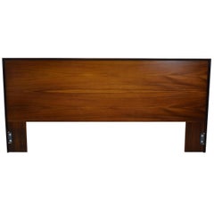 Featured image of post Mid Century Modern Headboards / Looking to add a light and plush addition to your space?