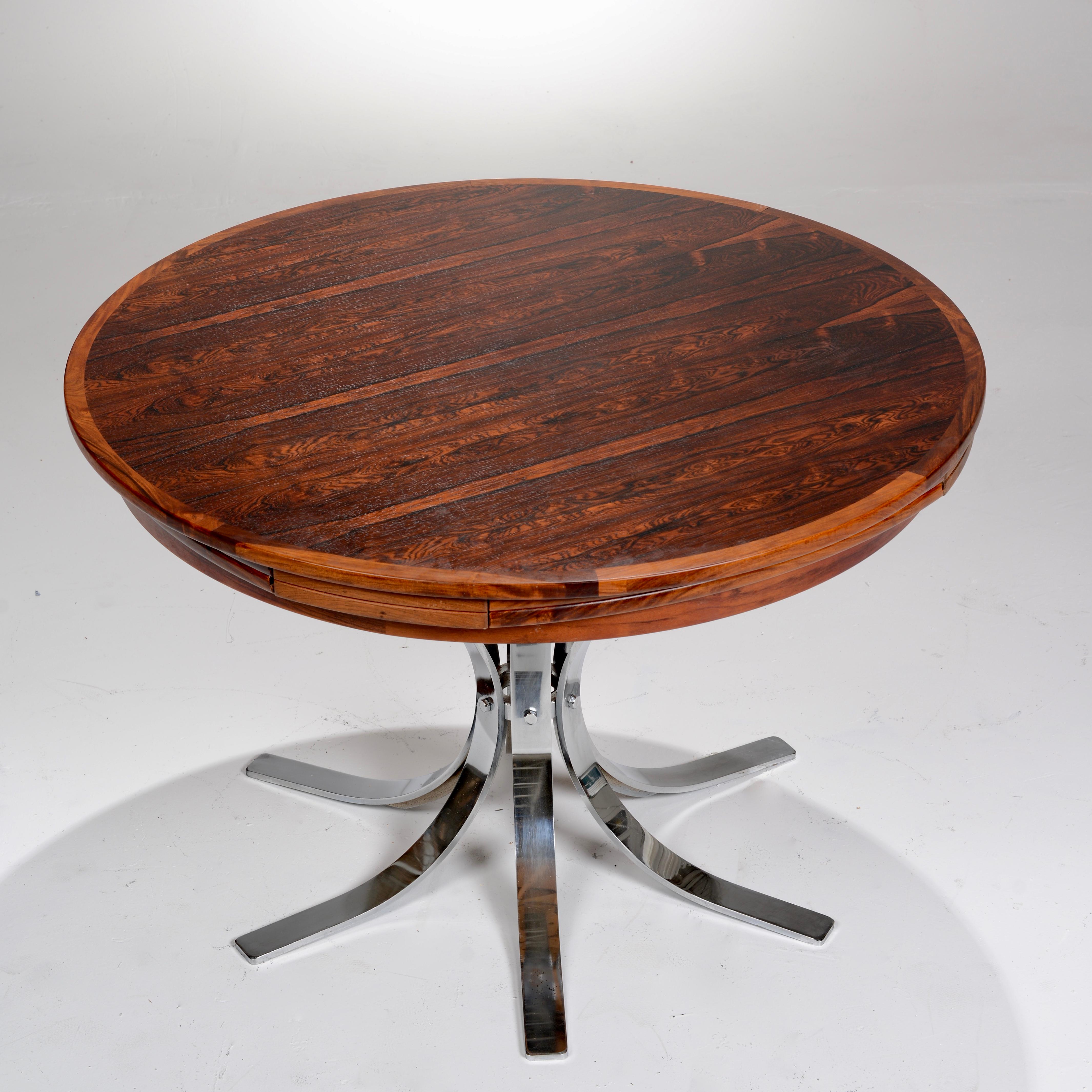 Nickel Table de salle à manger danoise Lotus Design par Dyrlund en vente