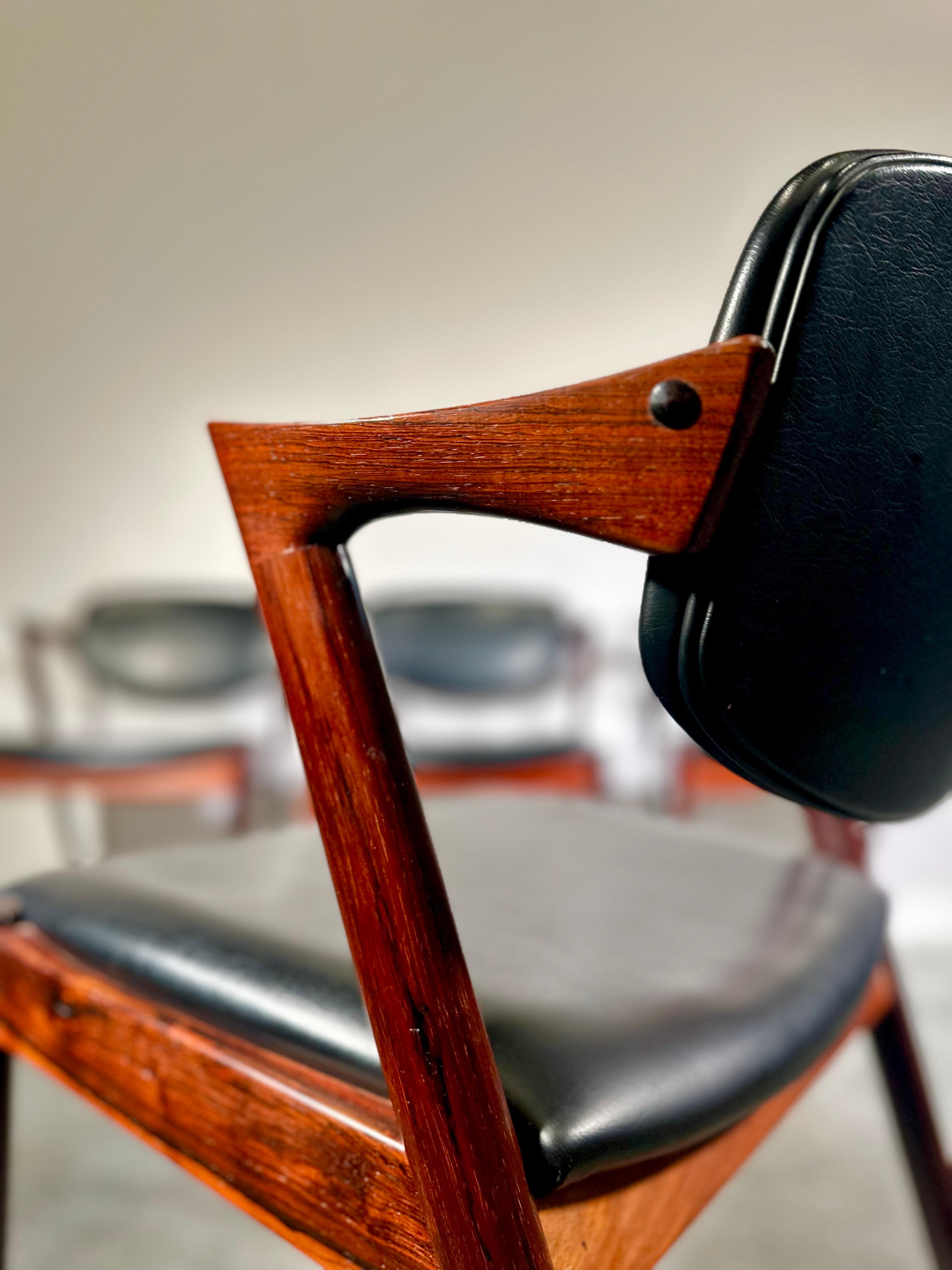 Sillas de comedor MCM danesas de palisandro de Kai Kristiansen mediados del siglo XX en venta