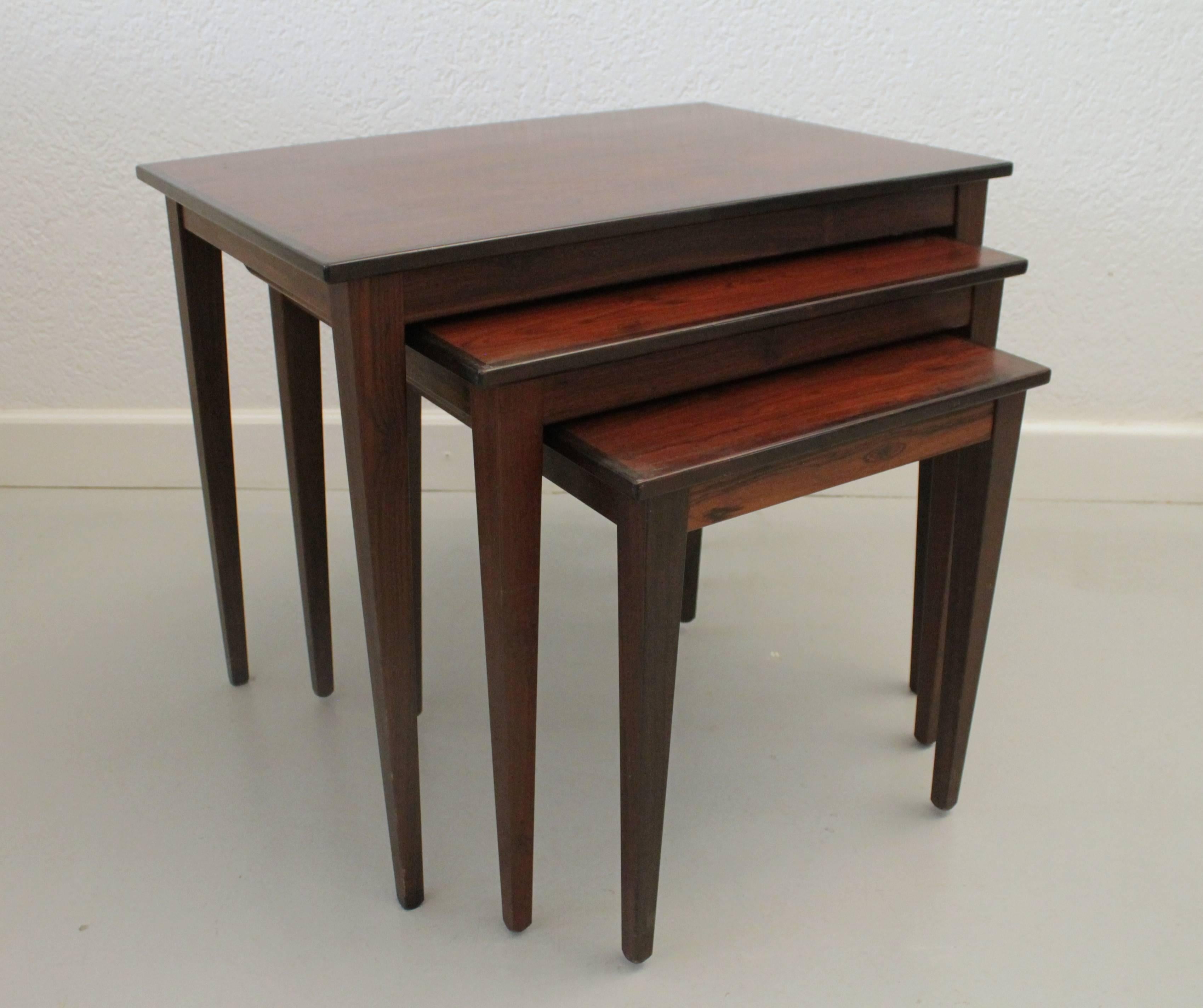 Danish Rosewood Nesting Tables In Good Condition For Sale In Geneva, CH