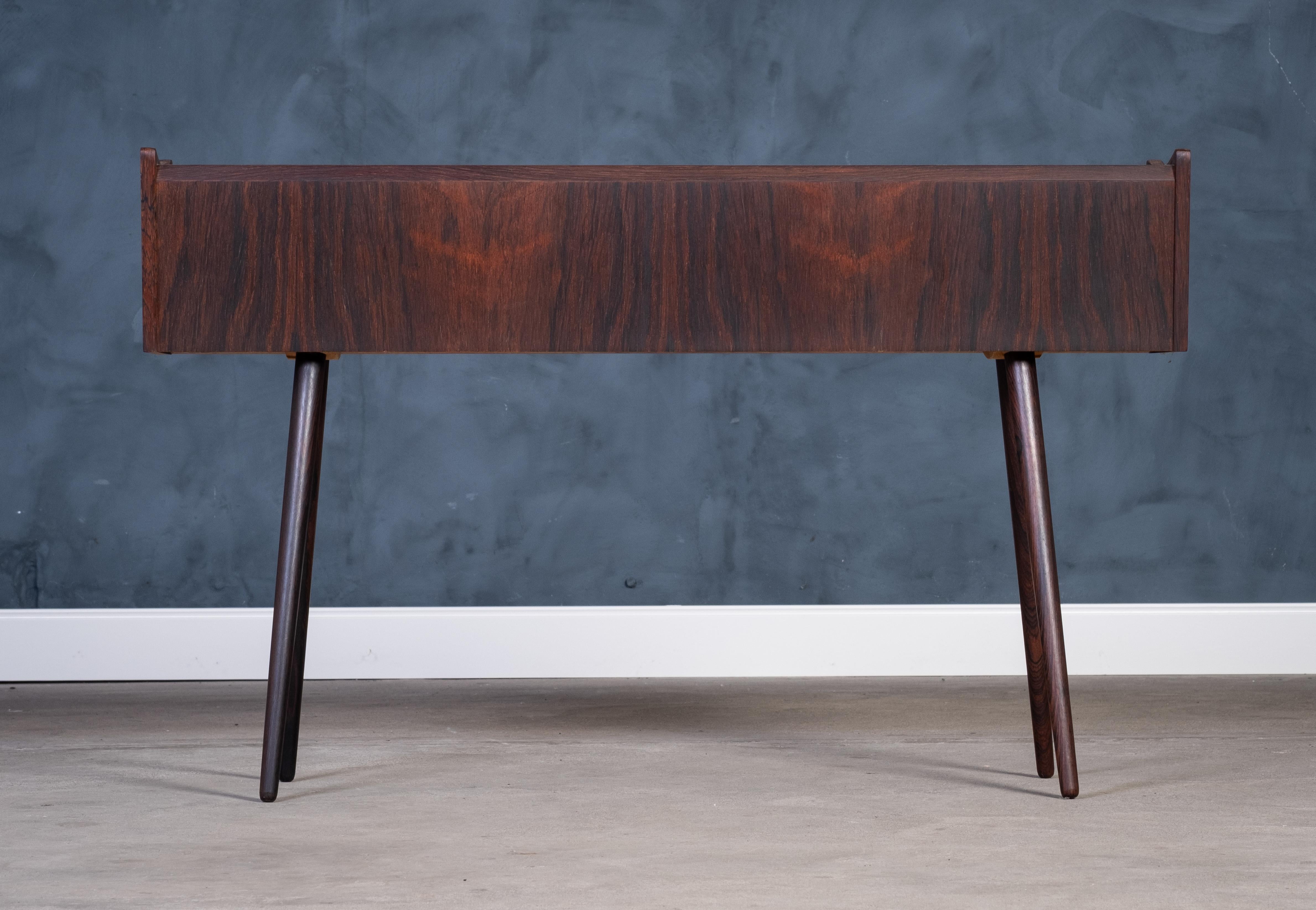 Danish Rosewood Planter Box, 1960s In Excellent Condition For Sale In Nørre Aaby, DK