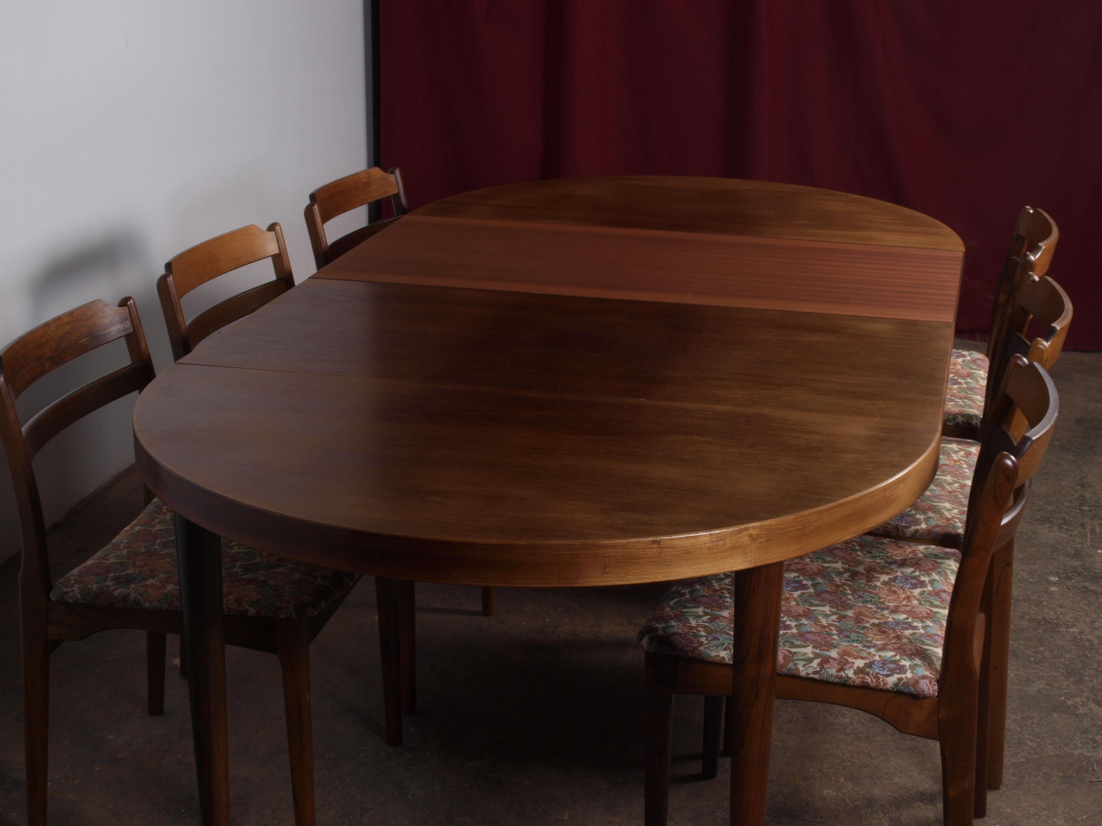 Danish Rosewood Round Extension Table in the style Kai Kristiansen, 1960s For Sale 13
