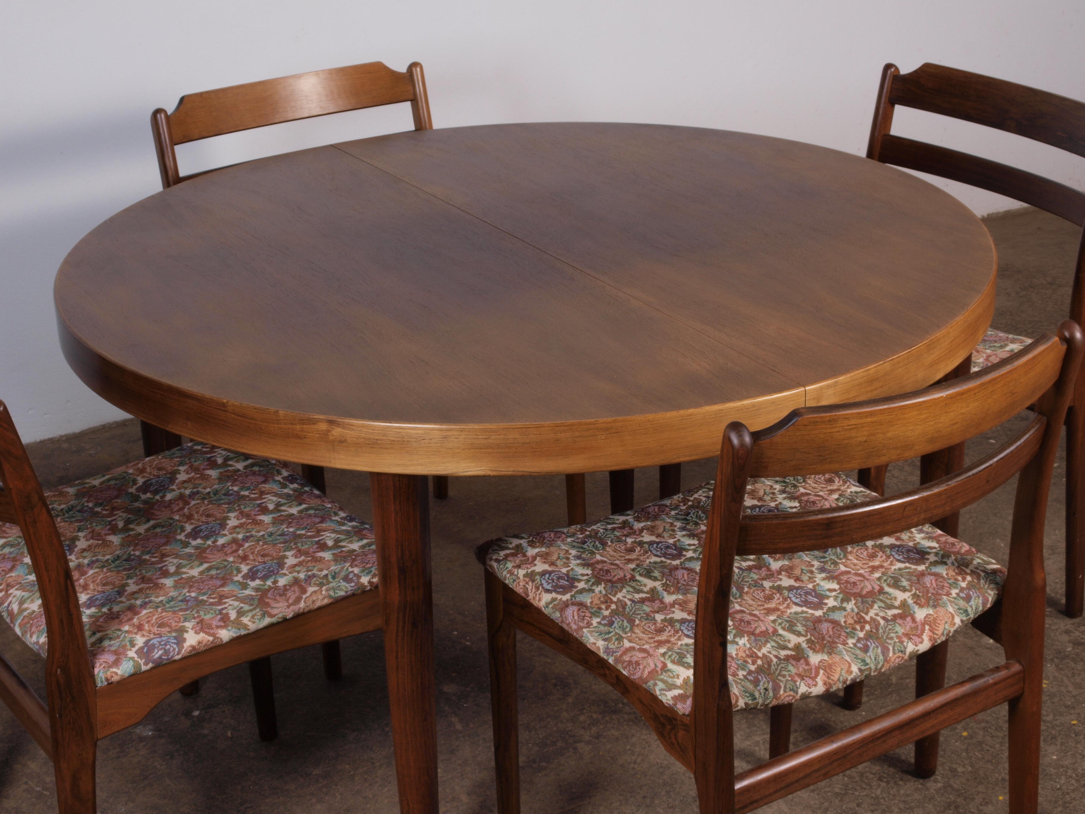Danish Rosewood Round Extension Table in the style Kai Kristiansen, 1960s For Sale 15