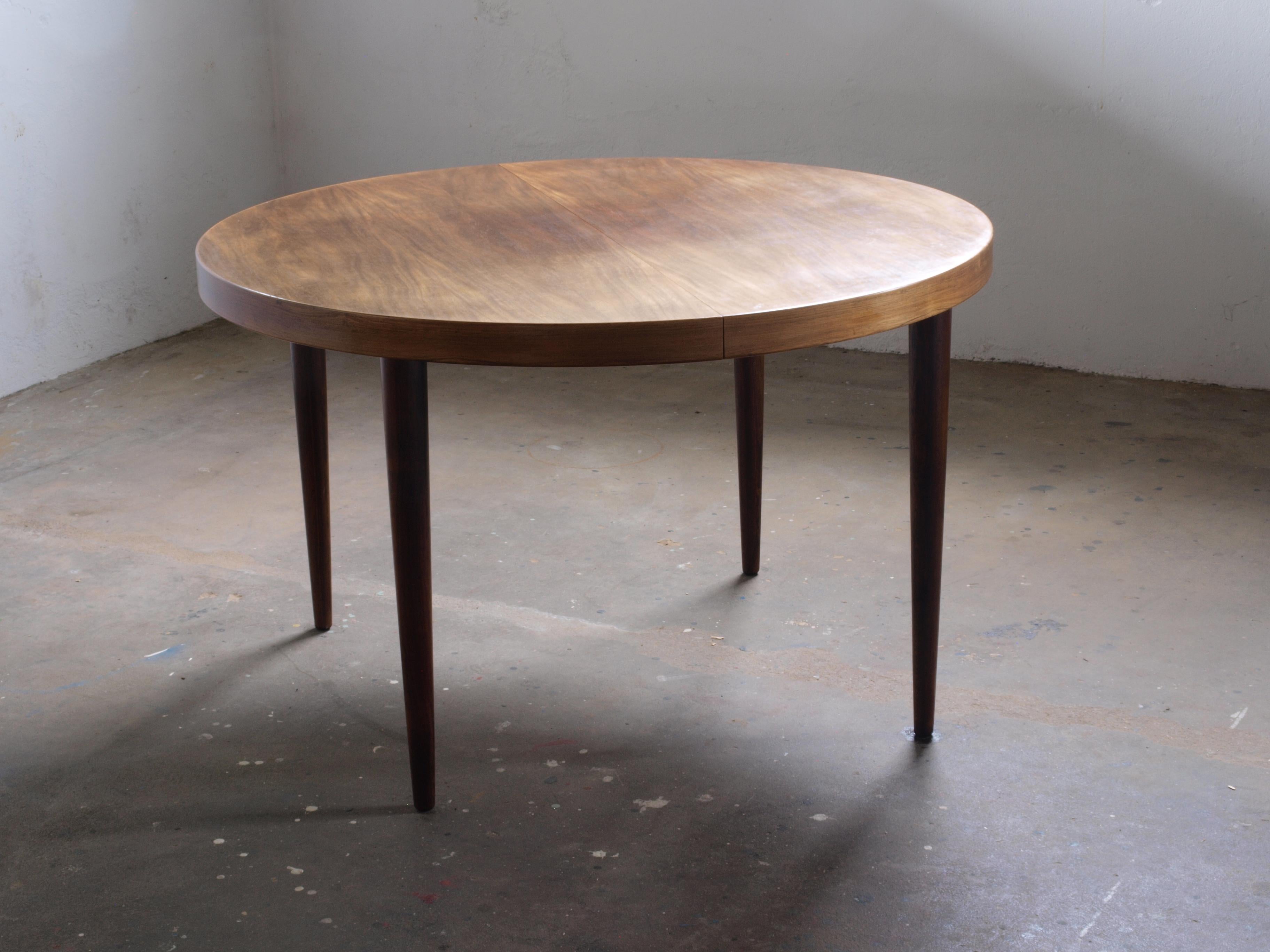 Danish Rosewood Round Extension Table in the style Kai Kristiansen, 1960s For Sale 2