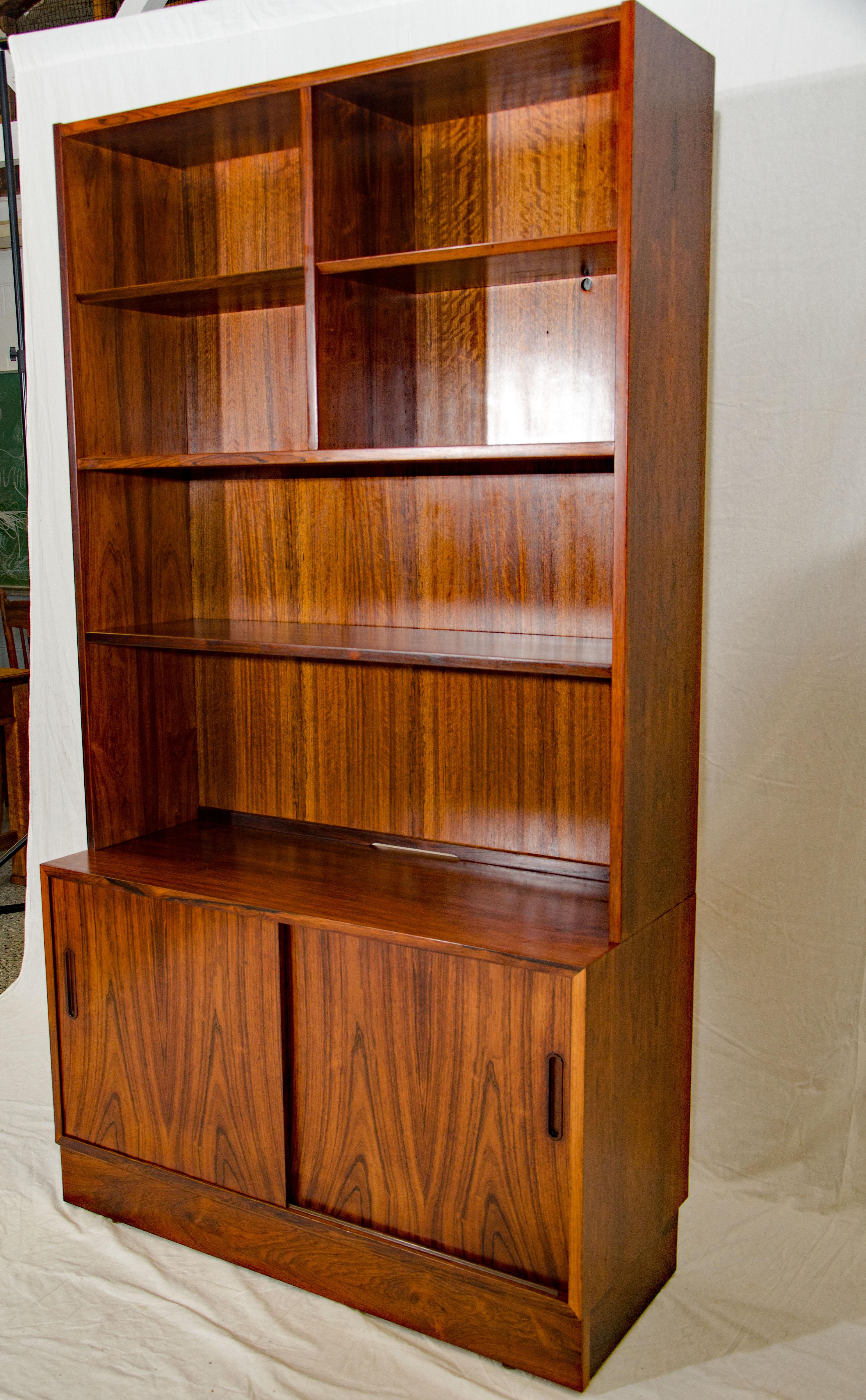 Scandinavian Modern Danish Rosewood Shelf Bookcase on Cabinet Base, Poul Hundevad
