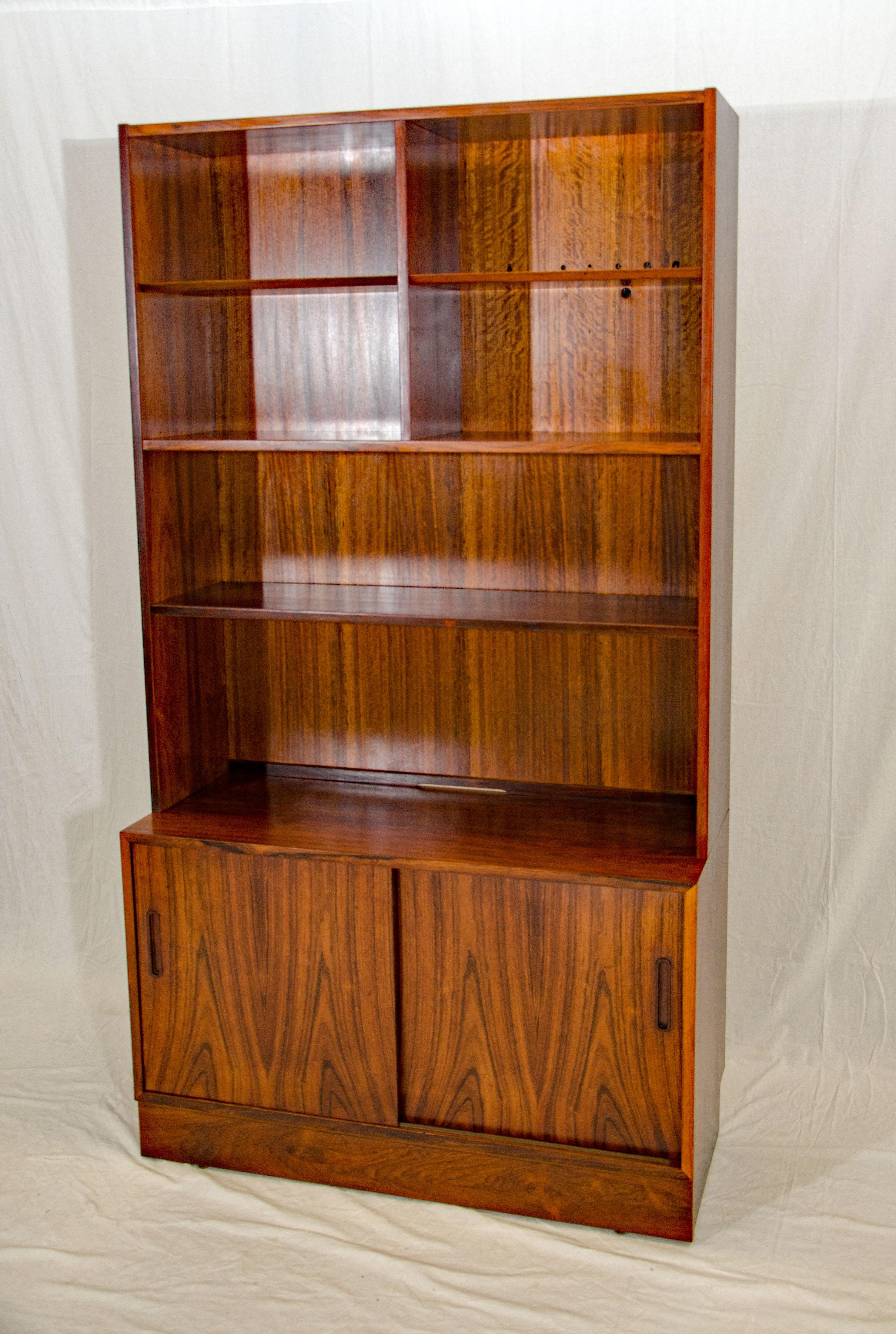 Danish Rosewood Shelf Bookcase on Cabinet Base, Poul Hundevad In Good Condition In Crockett, CA