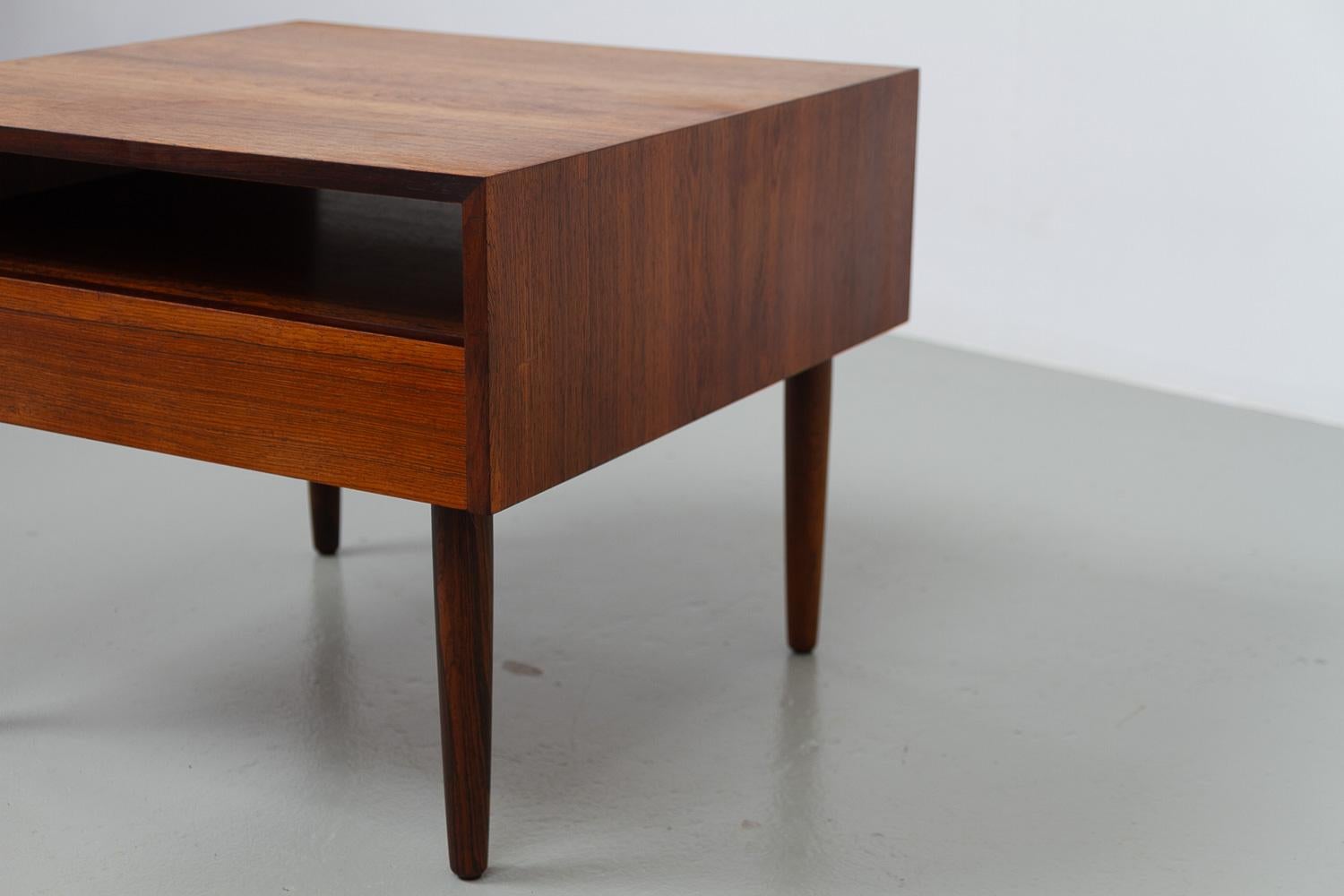 Danish Rosewood Side or End Table with Drawer, 1960s. In Good Condition For Sale In Asaa, DK