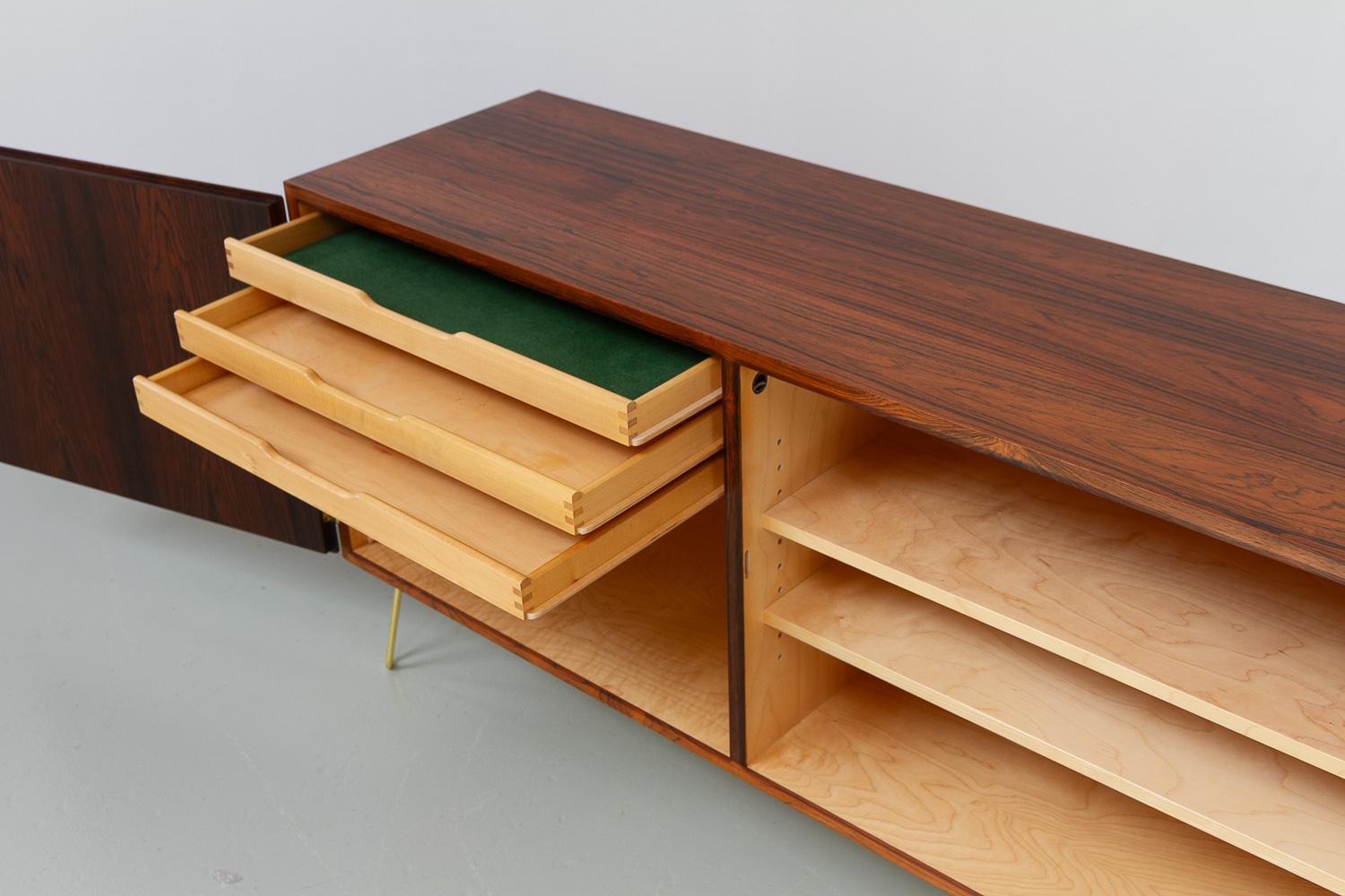 Aparador danés de palisandro de Carlo Jensen para Hundevad & Co, años 60. en venta 4