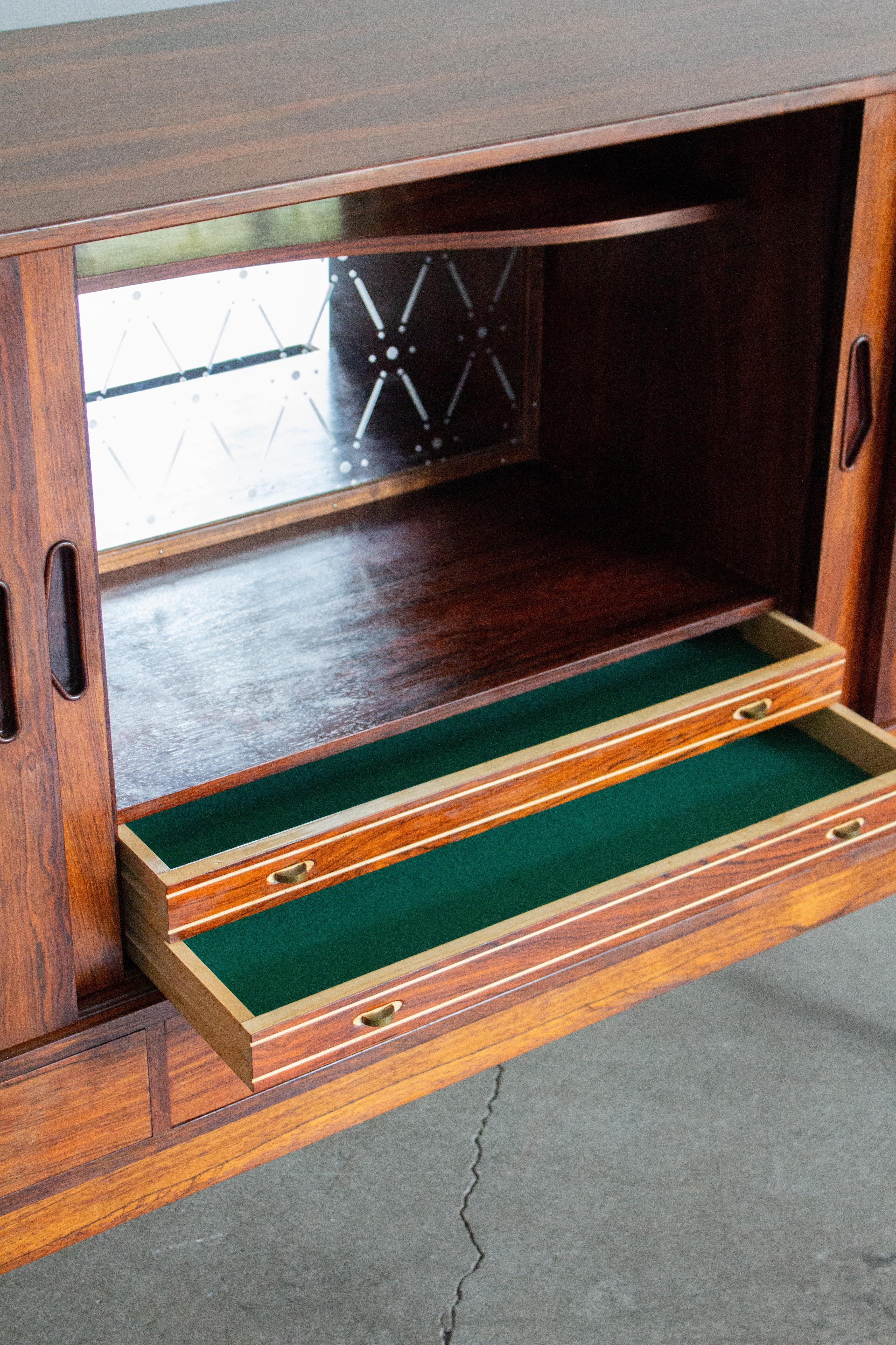 Dänisches palisanderholz-sideboard von e.w. Bach im Angebot 5