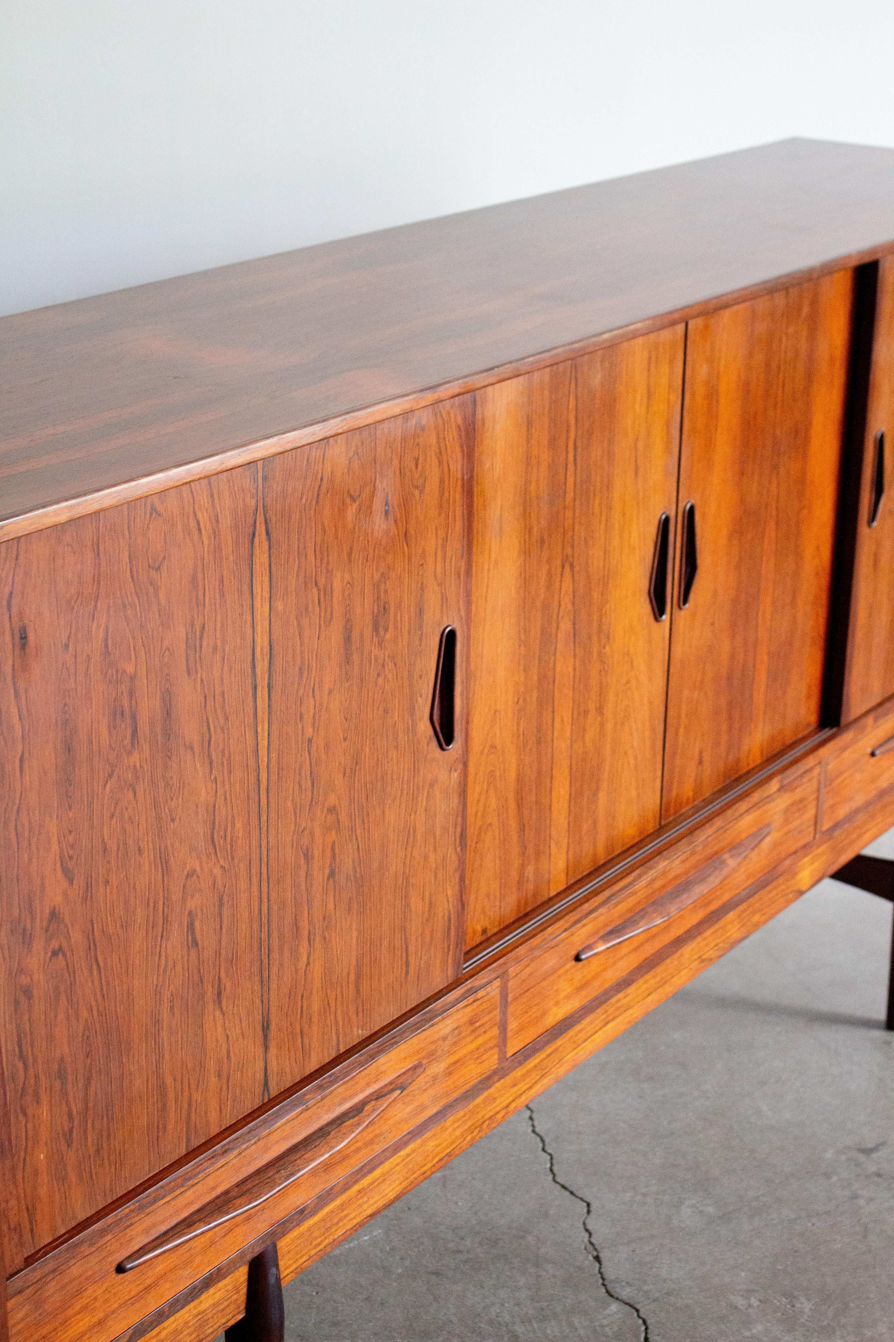 Dänisches palisanderholz-sideboard von e.w. Bach im Angebot 2