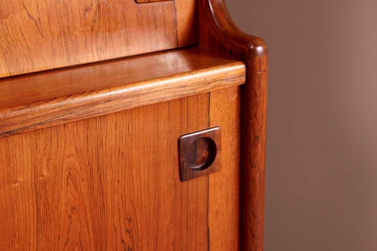 Quercia Credenza danese in palissandro di Johannes Andersen in vendita