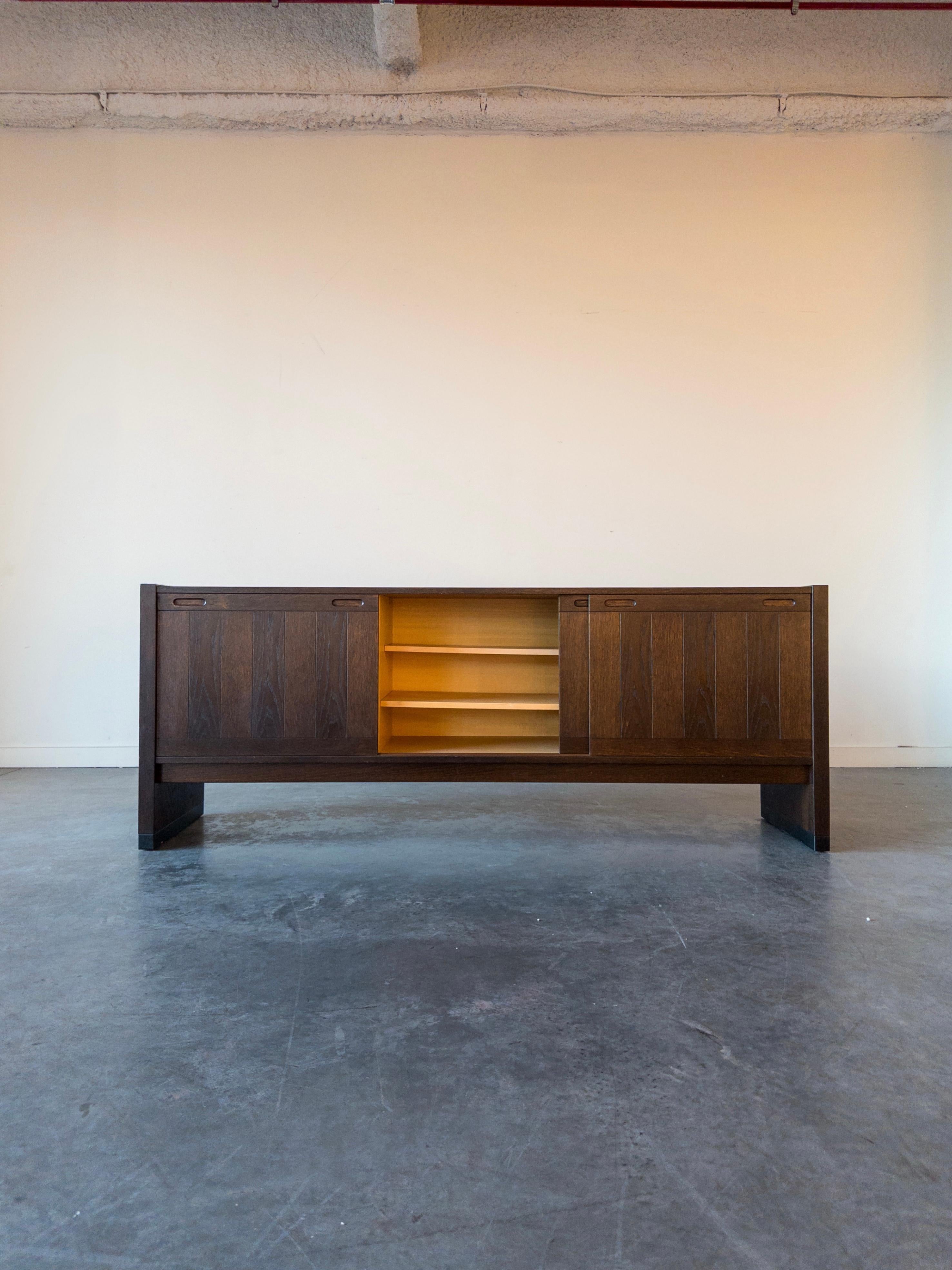 Milieu du XXe siècle Buffet danois en bois de rose par Skovby Møbelfabrik A/S en vente