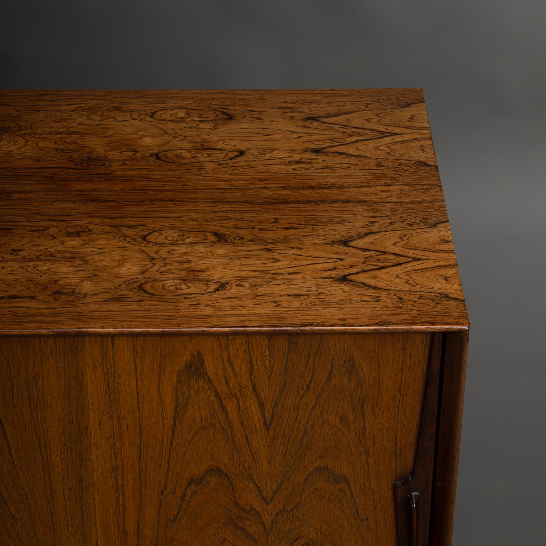 Danish Rosewood Sideboard Model No. 18 by Gunni Omann for Omann Jun, 1960s in vendita 5