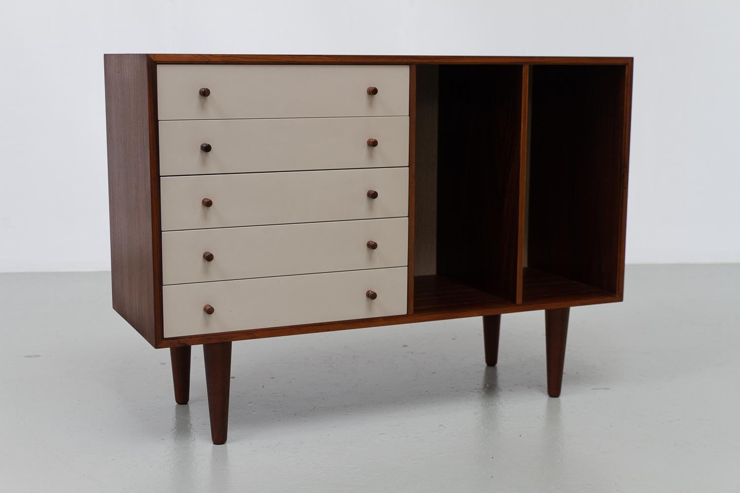 Danish Rosewood Sideboard with Drawers by HG Furniture, 1960s. In Good Condition For Sale In Asaa, DK