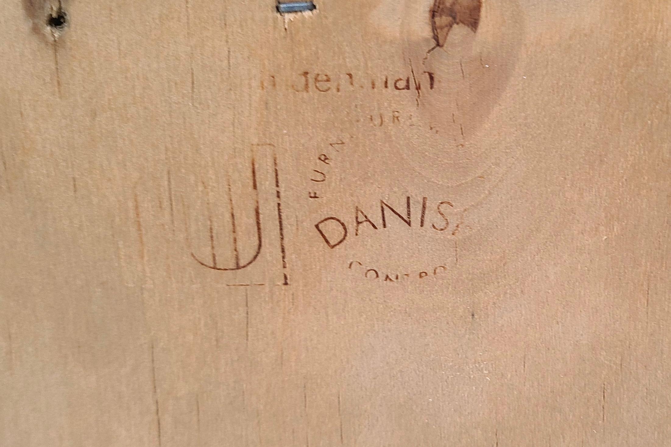 Armoire danoise à portes coulissantes en bois de rose en vente 8