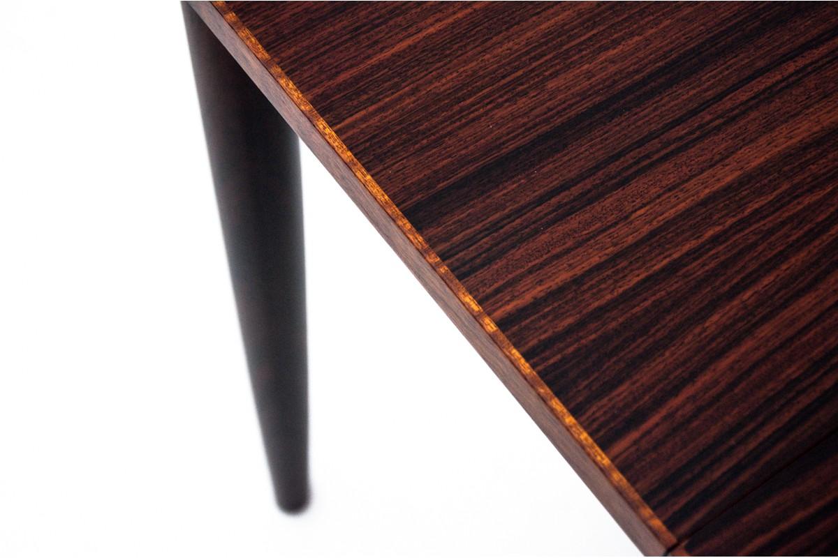 Rosewood Danish rosewood table, 1960s. For Sale