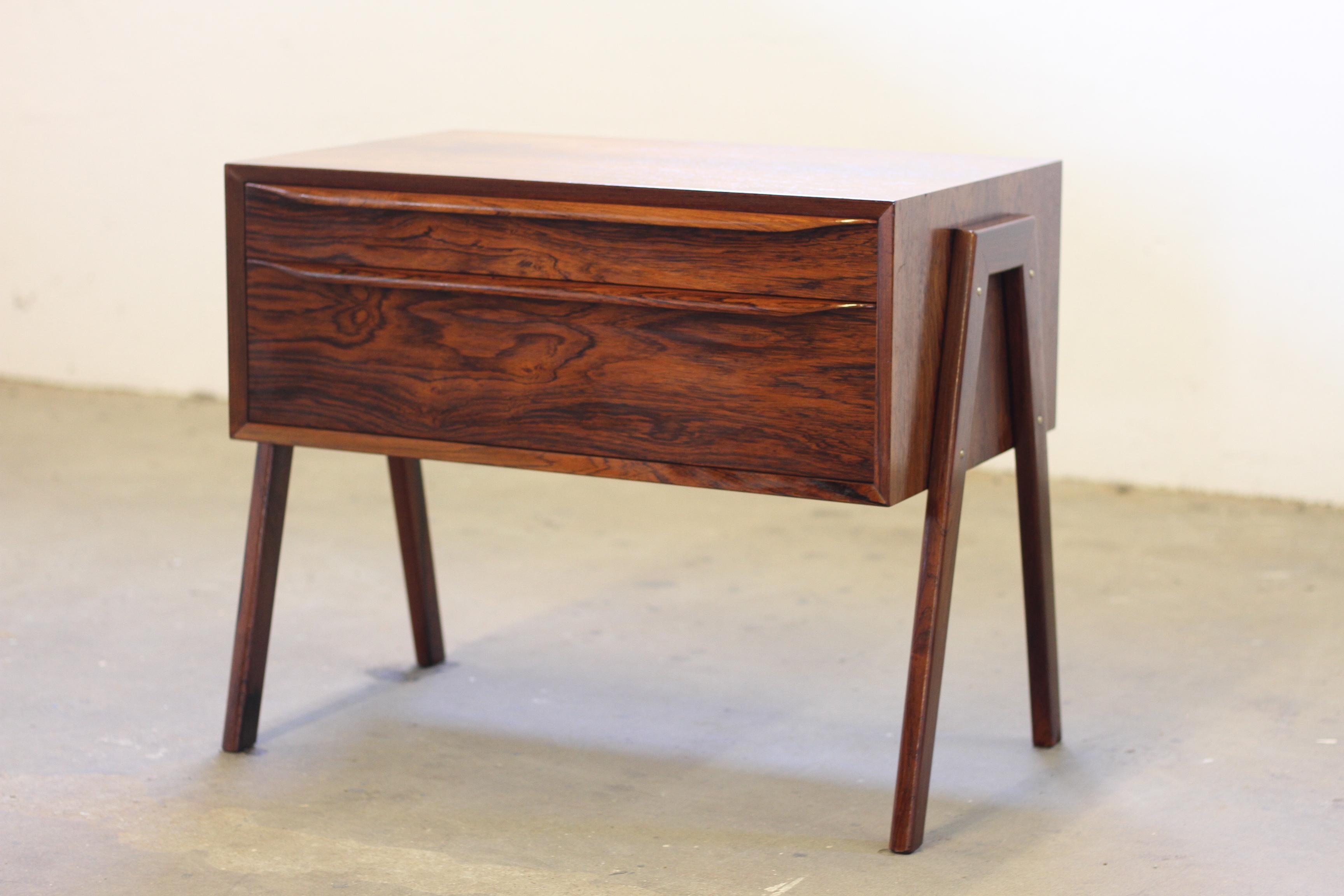 Mid-Century Modern Table danoise en palissandre attribuée à Erling Torvits, Nid de couture, années 1960 Danemark en vente