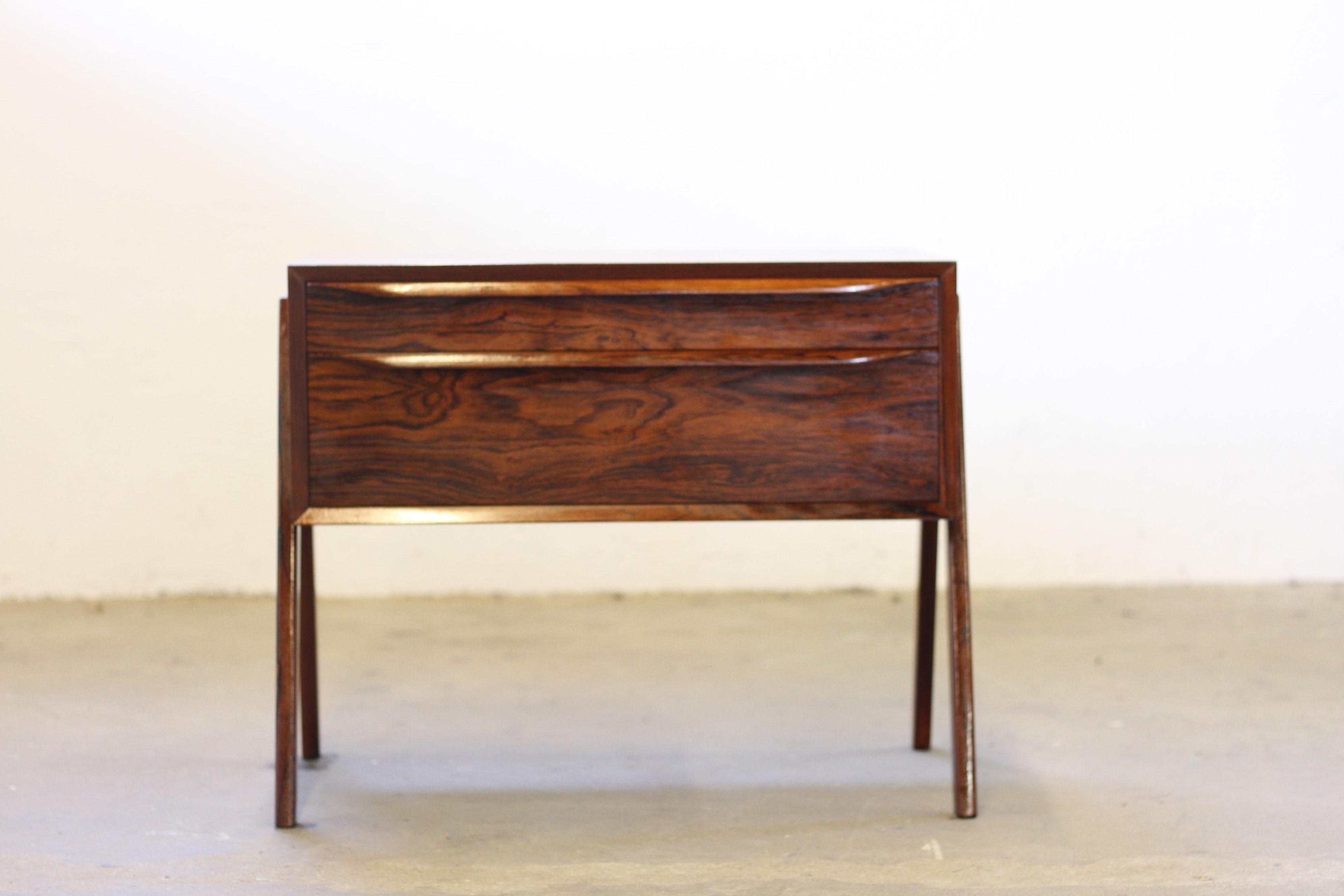 Danois Table danoise en palissandre attribuée à Erling Torvits, Nid de couture, années 1960 Danemark en vente