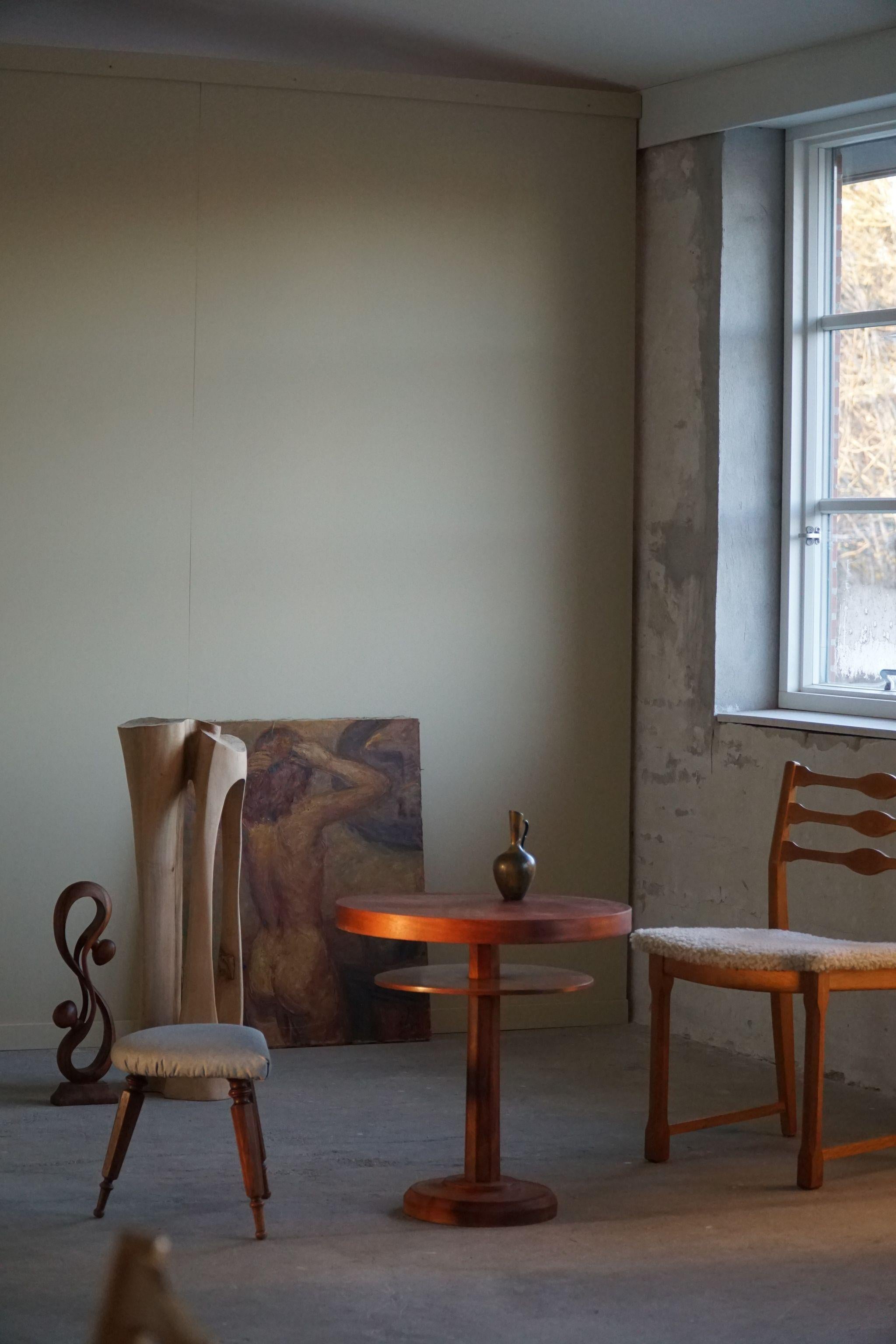 Danish Round Art Deco Side Table / Coffee Table in Teak, Made in 1940s In Good Condition In Odense, DK