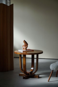 Danish Round Art Deco Side Table / Coffee Table in Walnut, Made in 1940s