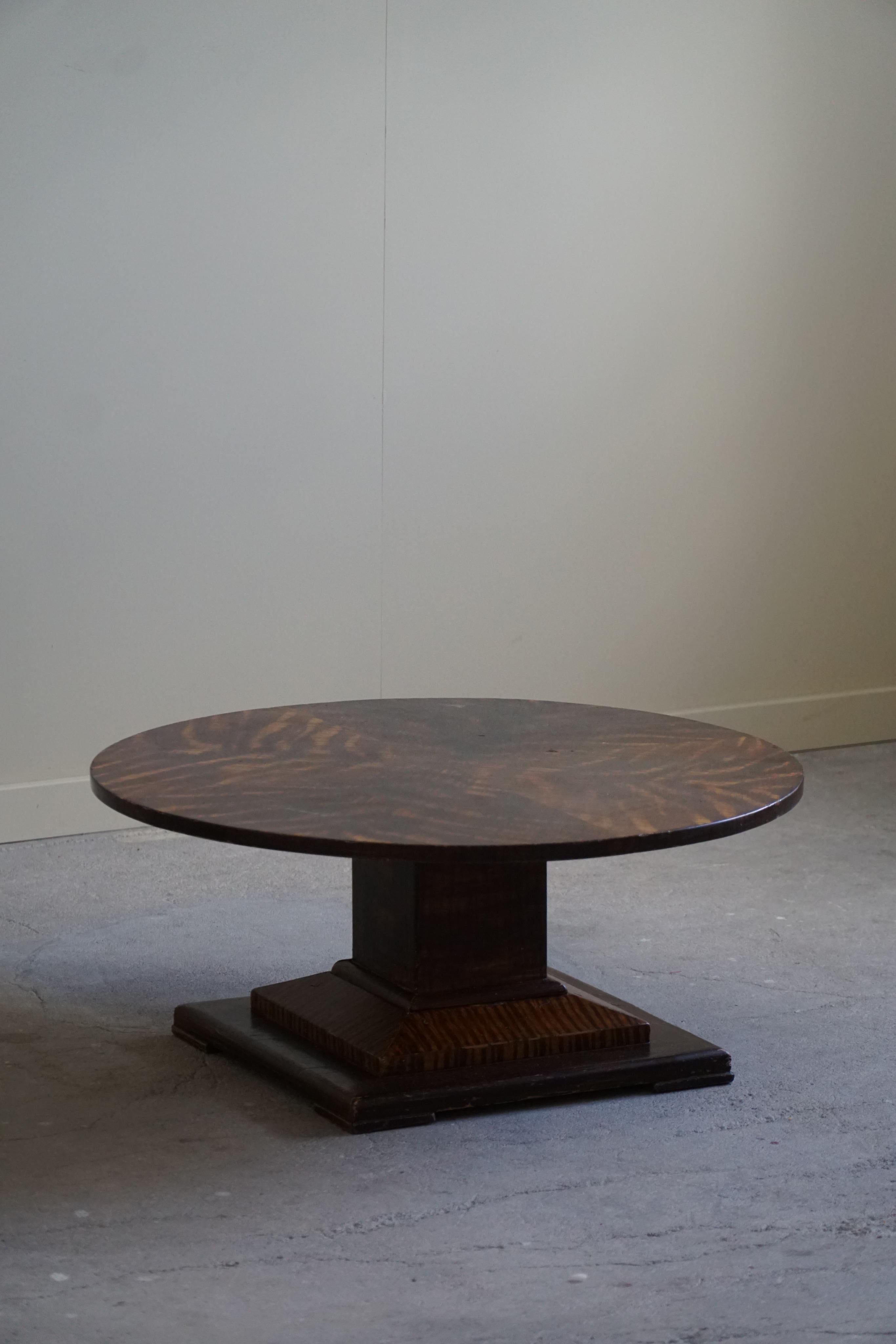 Danish Round Art Deco Sofa Table / Coffee Table, Made in the 1930s For Sale 2