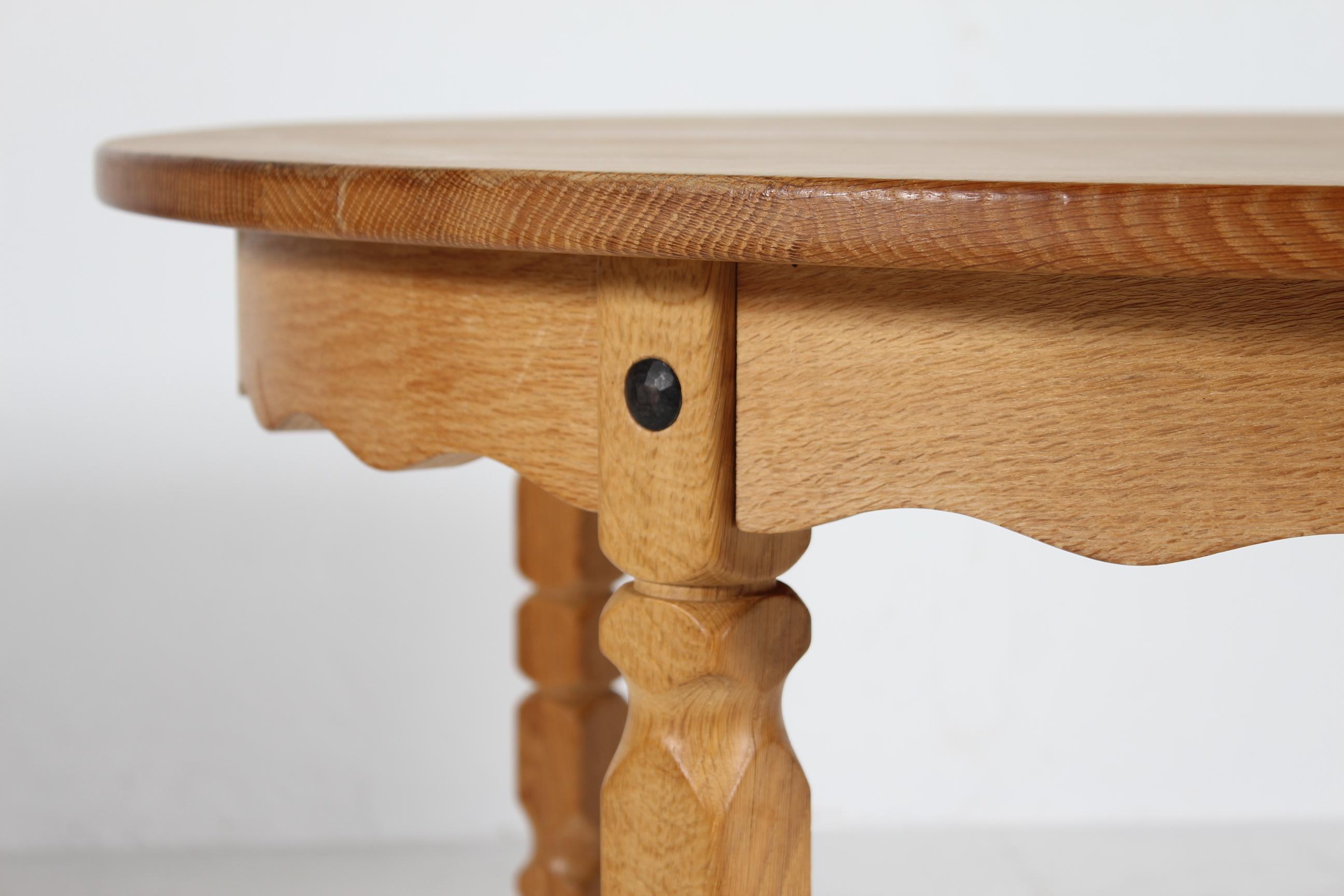 Danish Round Extendable Dining Table of Oak in Henning Kjærnulf Style Ø ...