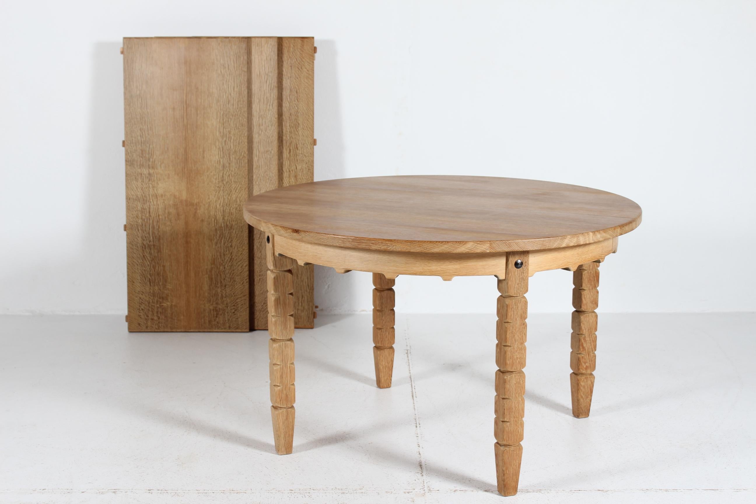 Danish Round Extendable Dining Table of Oak in Henning  Kjærnulf Style Ø 120 cm For Sale 7