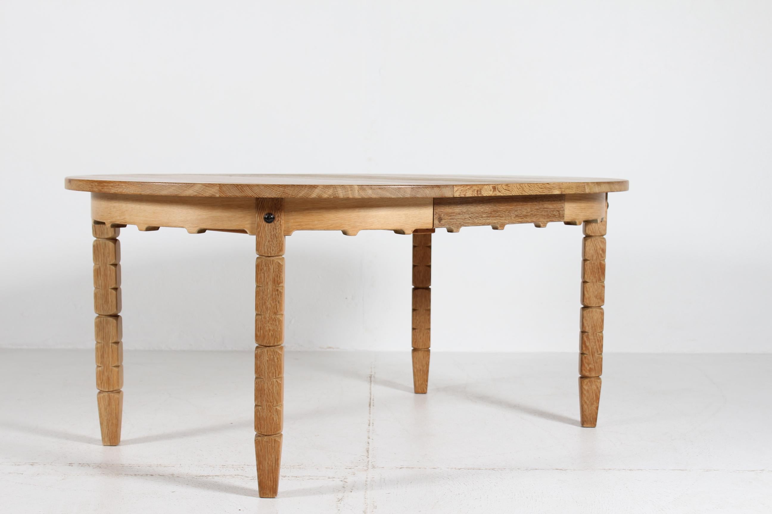 Danish Round Extendable Dining Table of Oak in Henning  Kjærnulf Style Ø 120 cm For Sale 10