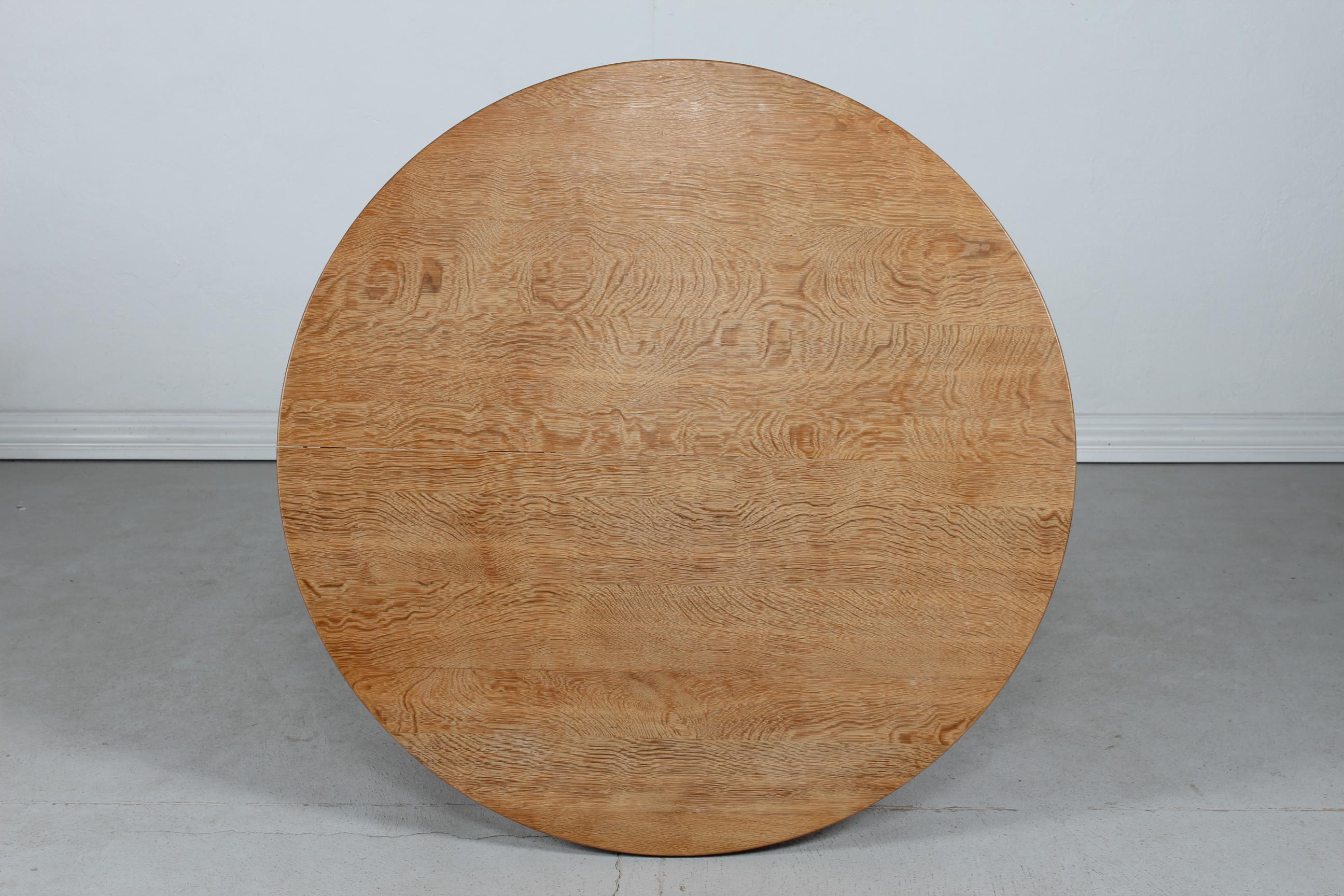 Danish Round Extendable Dining Table of Oak in Henning  Kjærnulf Style Ø 120 cm  1