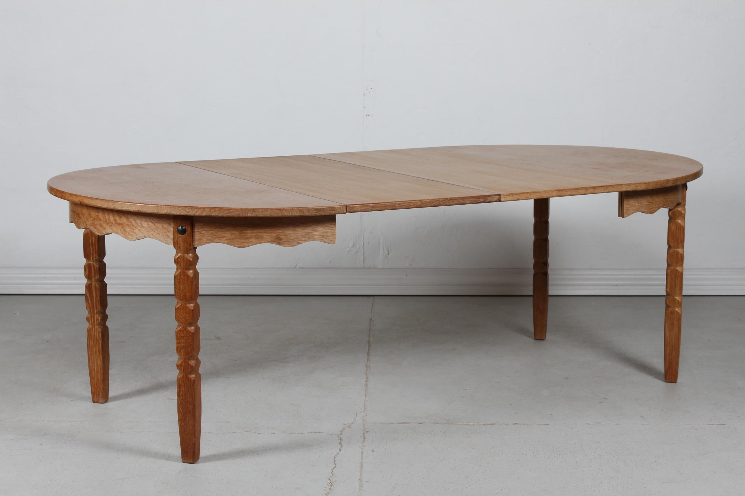 Danish Round Extendable Dining Table of Oak in Henning  Kjærnulf Style Ø 120 cm  3