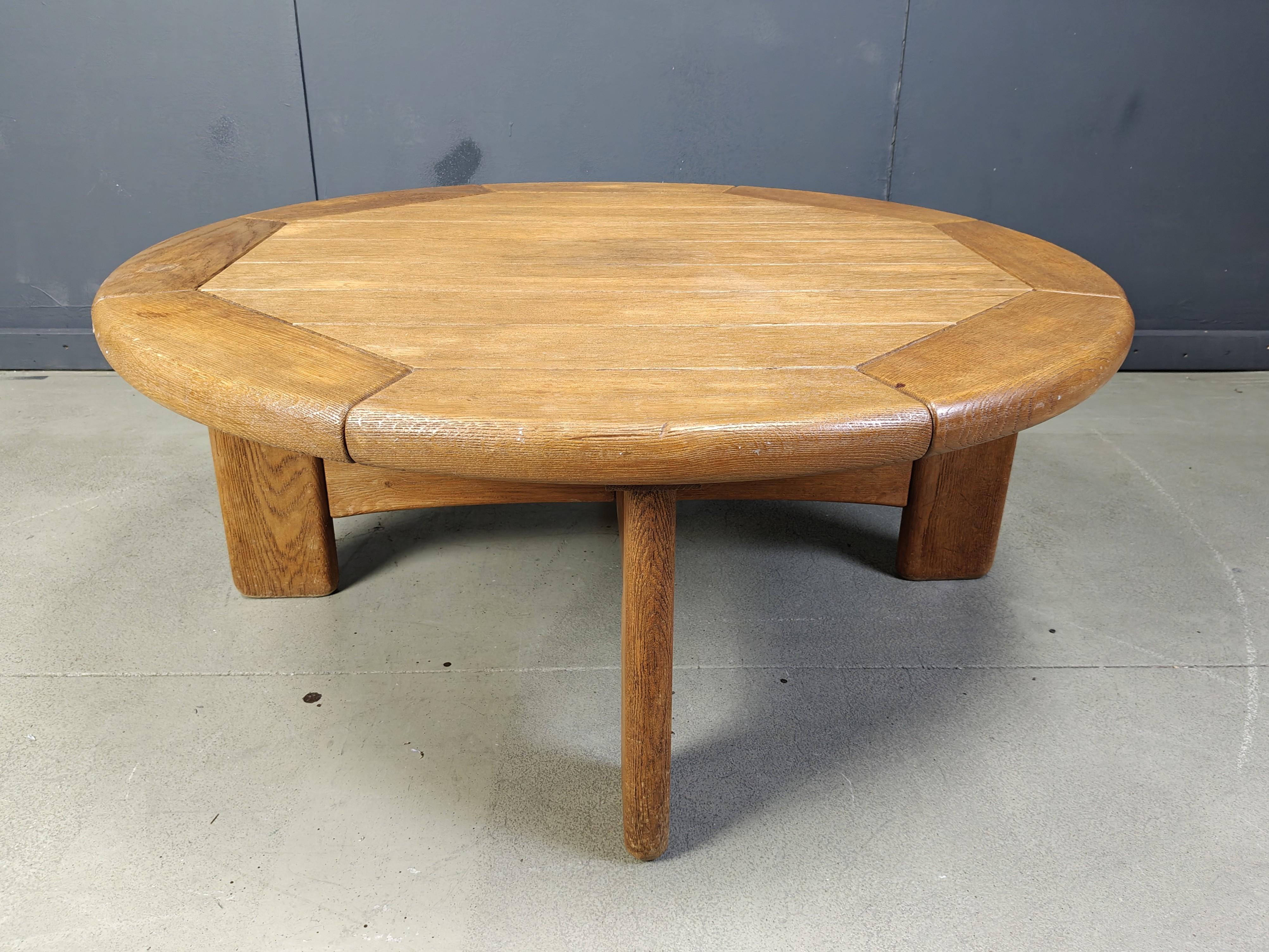 Danish round oak coffee table, 1960s For Sale 2