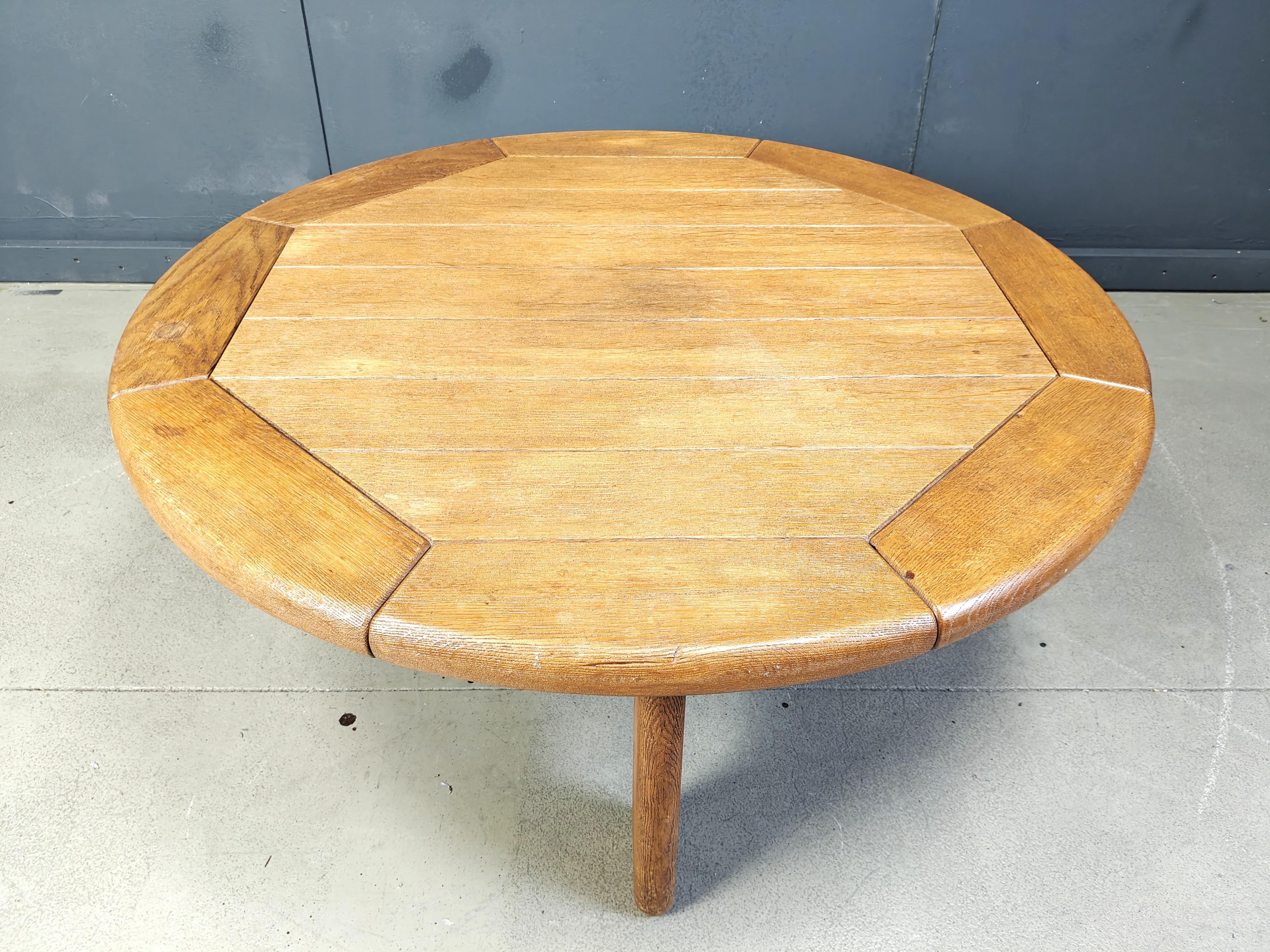 Danish round oak coffee table, 1960s For Sale 3
