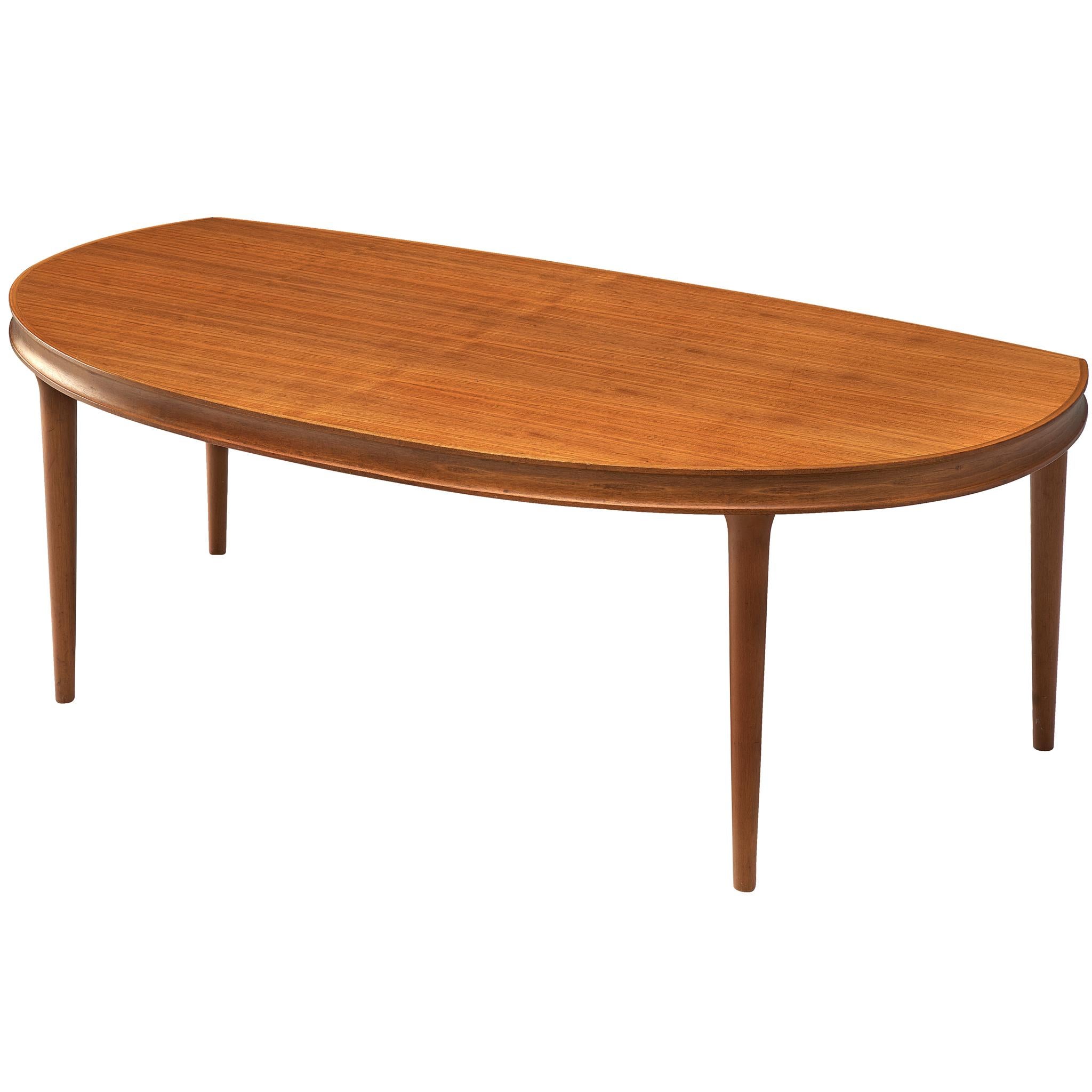 Danish Round Shaped Coffee Table in Teak For Sale