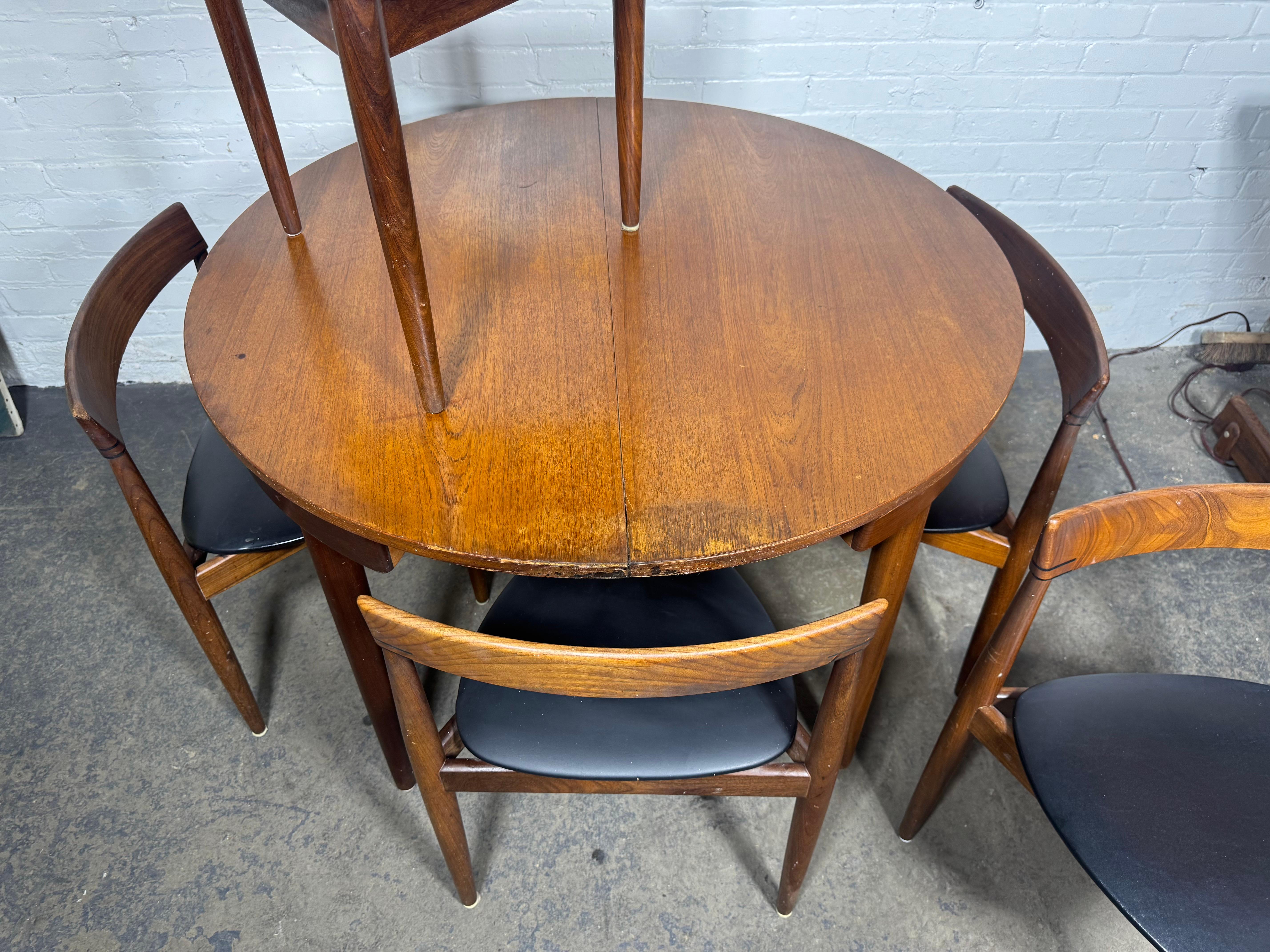 Ensemble de salle à manger danois rondette à feuilles de papillon par Hans Olsen / Frem Rojle en vente 2