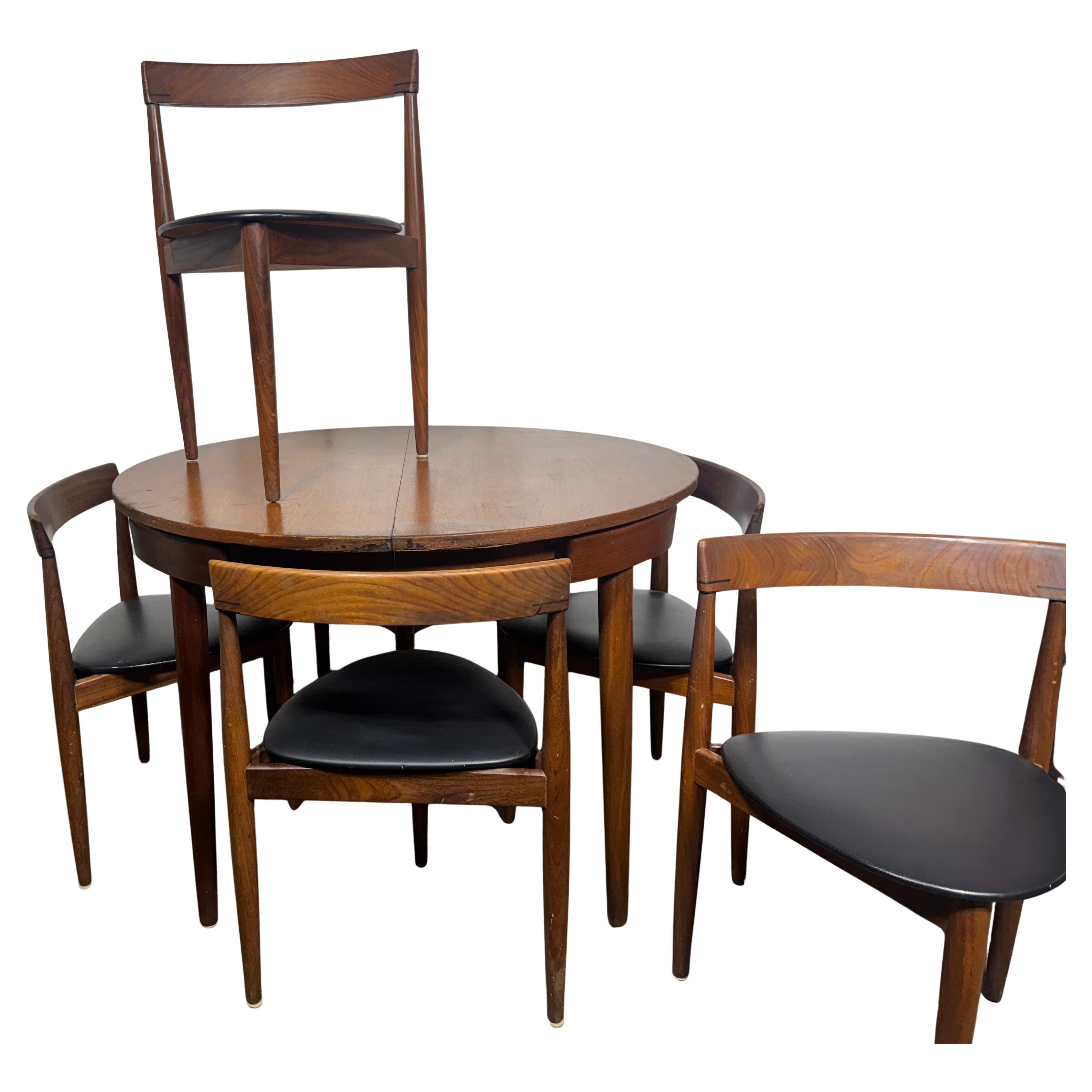 Danish “Roundette” Butterfly-Leaf Dining Set by Hans Olsen / Frem Rojle