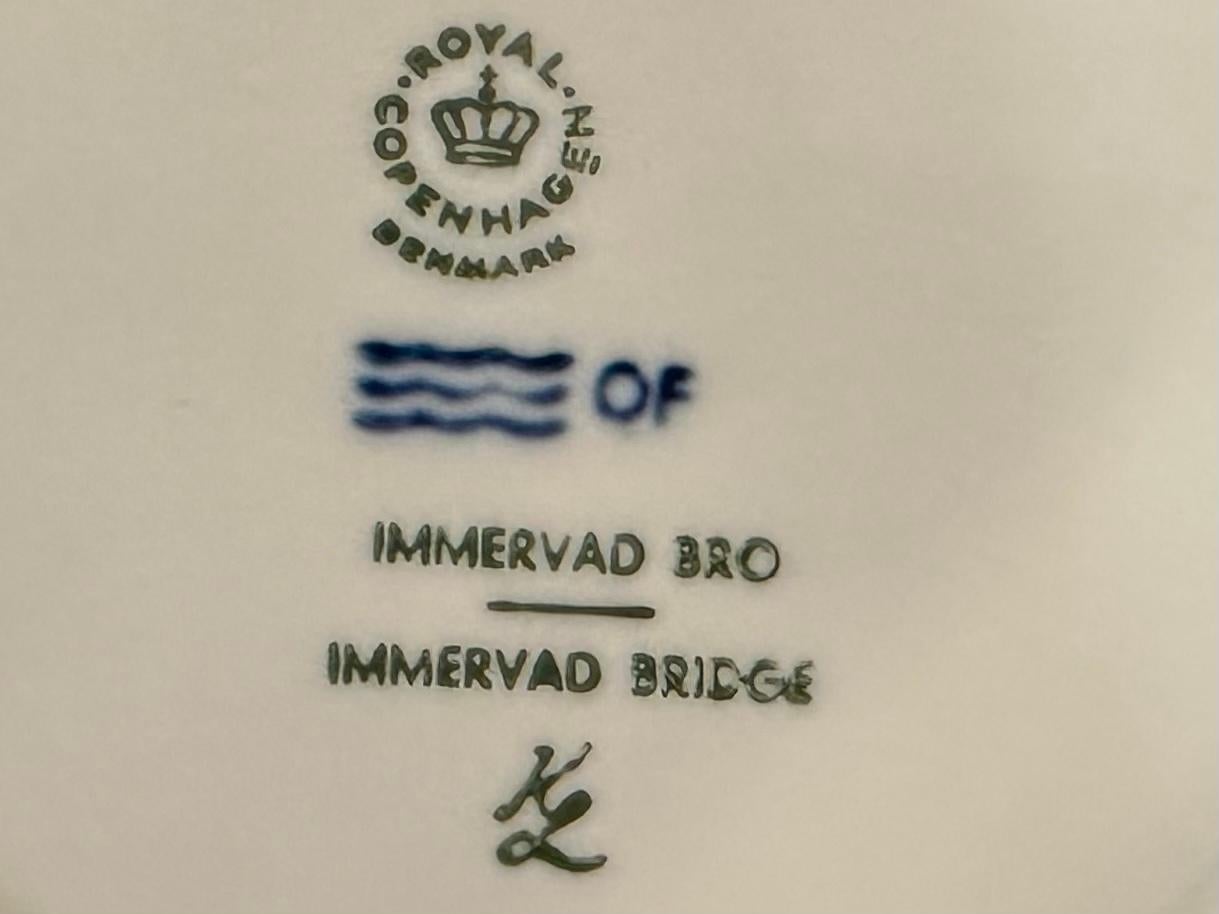 Danish Royal Copenhagen Christmas Plate 1977 - Immervad Bridge by Kai Lange For Sale 7