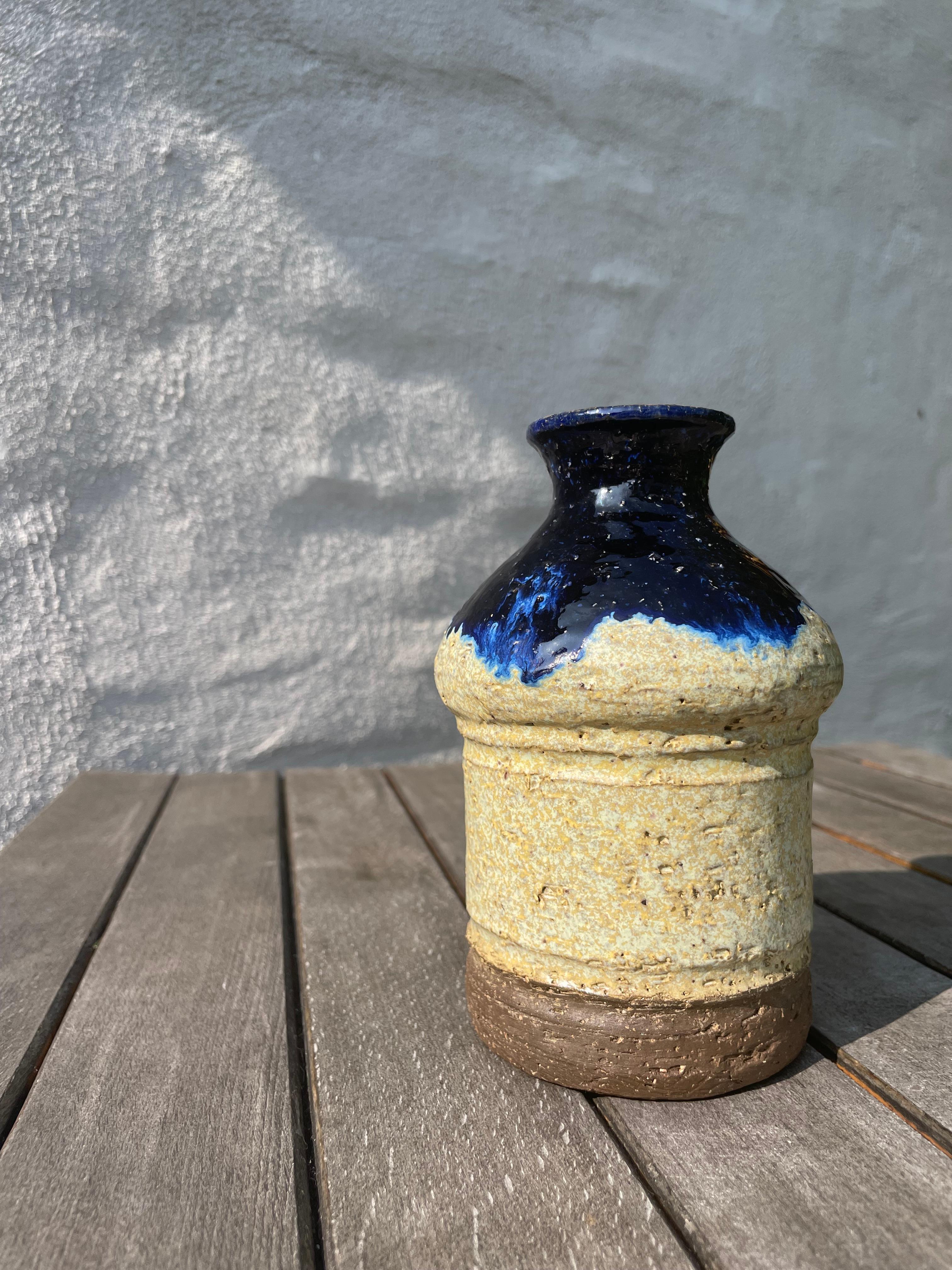 Vase danois rustique en grès à glaçure bleue, années 1960 en vente 8