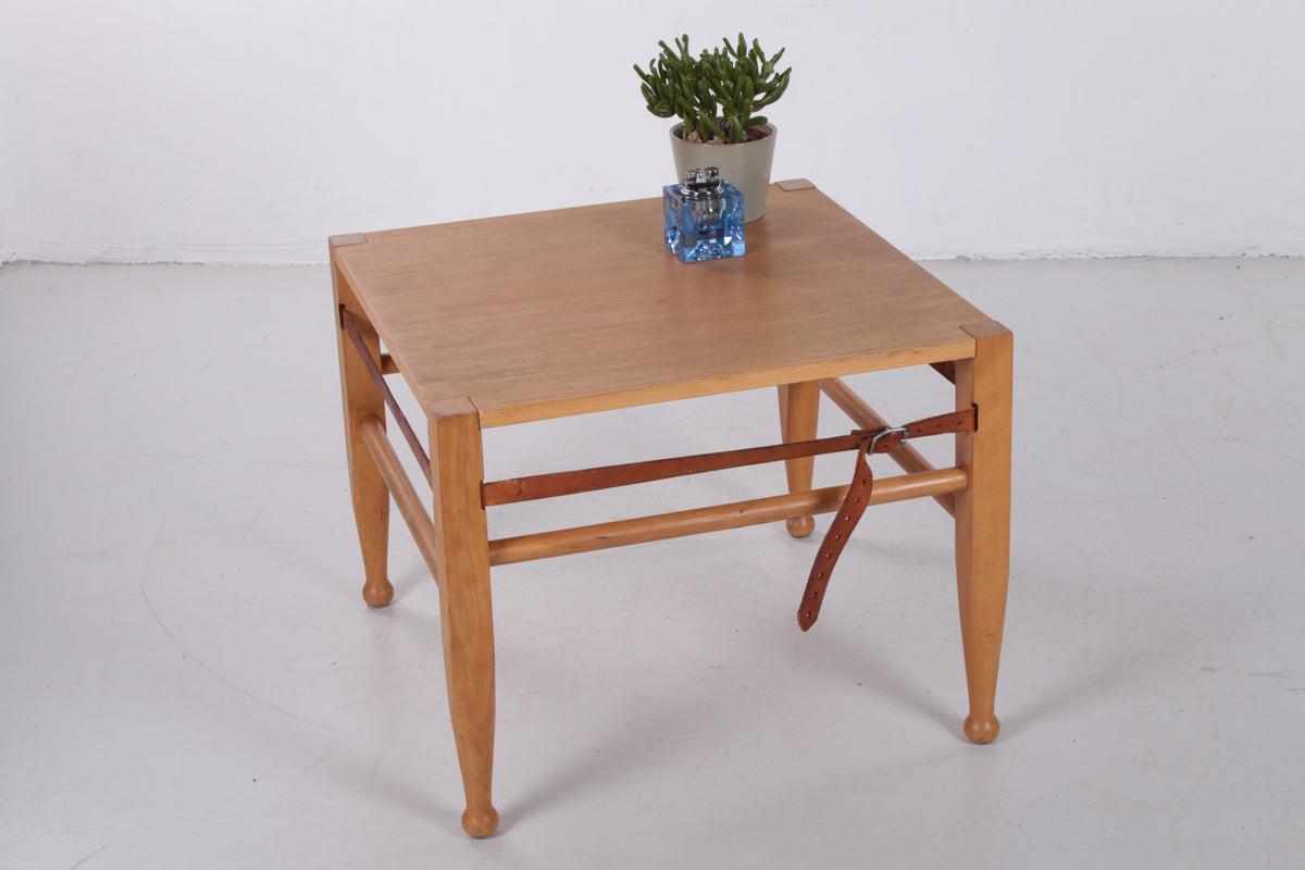 Danish Safari Coffee Table Oak with Leather by Kaare Klint Denmark 1960 In Good Condition For Sale In Oostrum-Venray, NL