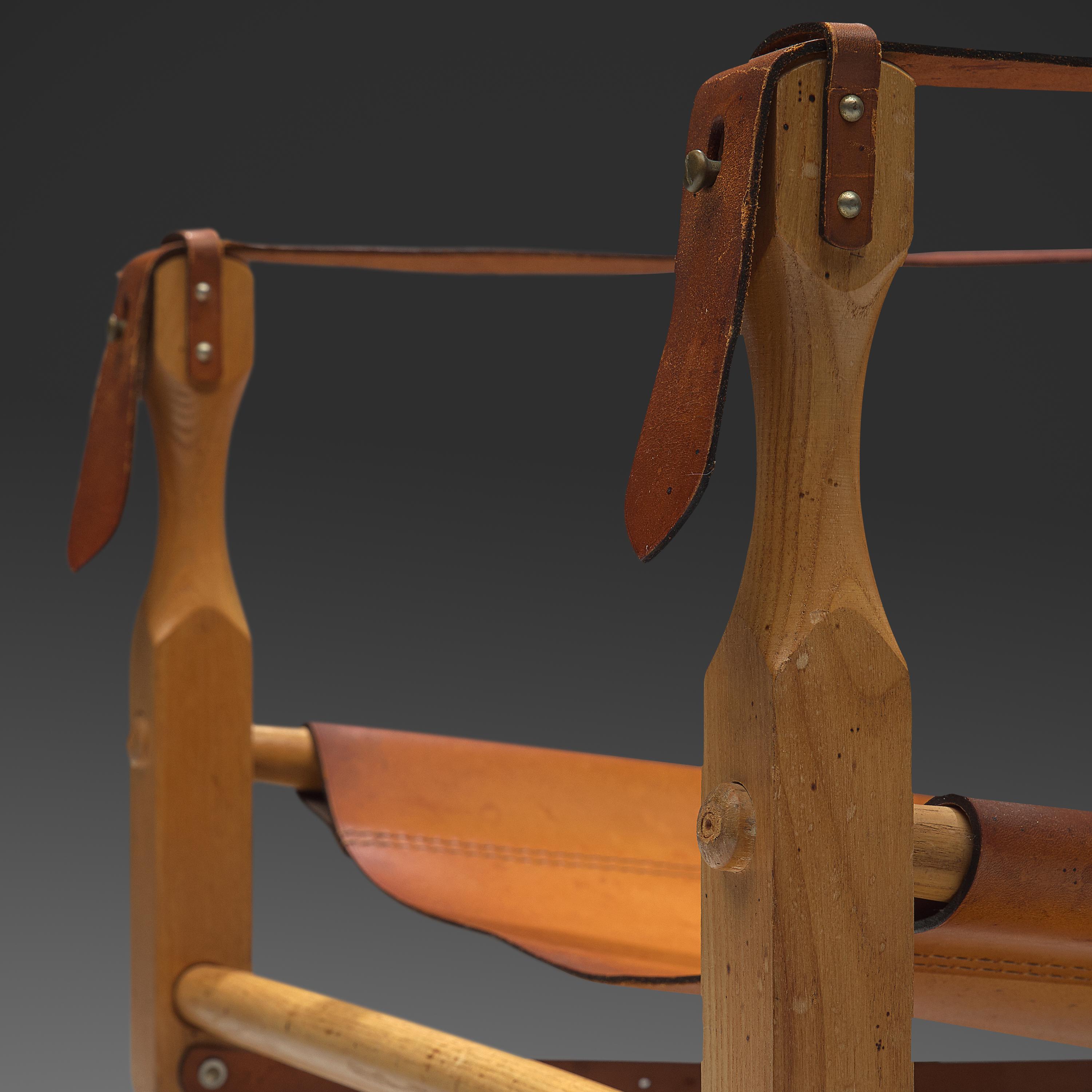 Mid-20th Century Danish ‘Safari’ Lounge Chair in Solid Ash and Cognac Leather For Sale