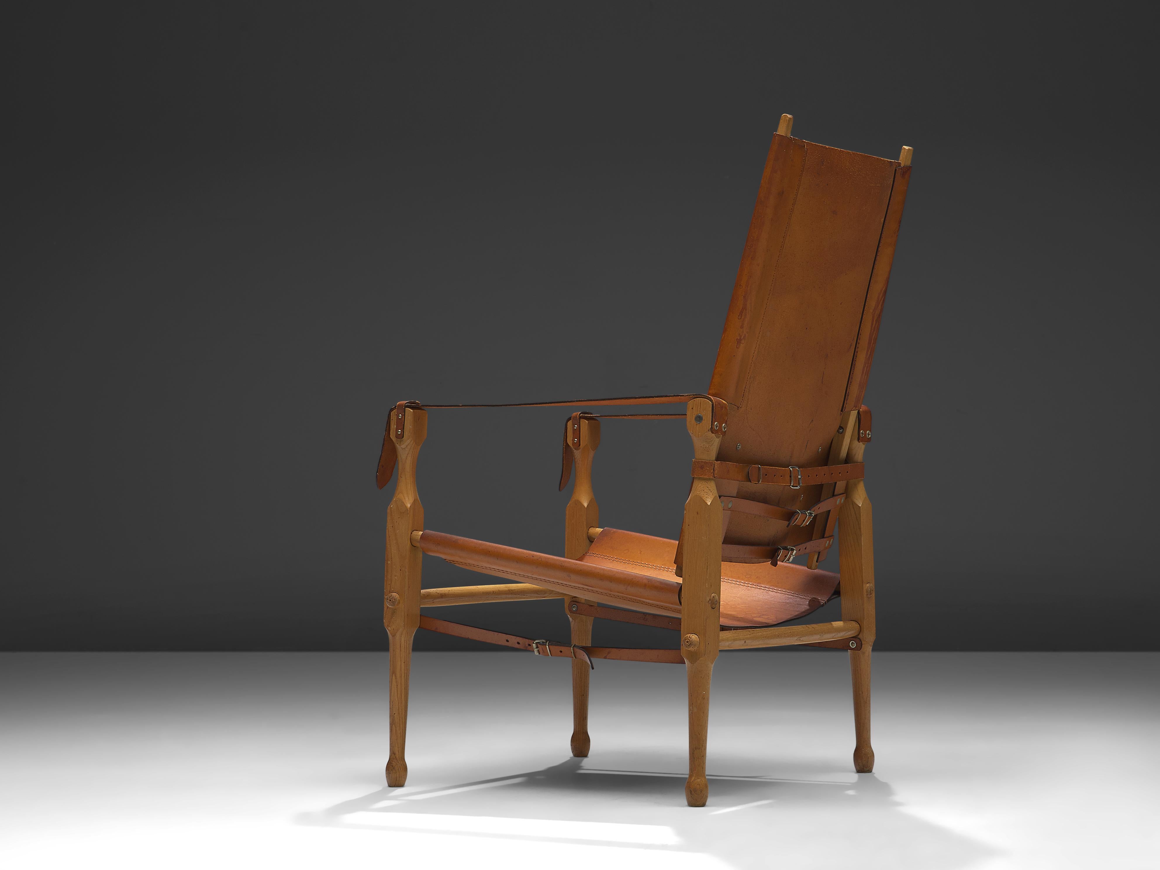 Scandinavian Modern Danish ‘Safari’ Lounge Chair in Solid Ash and Cognac Leather For Sale