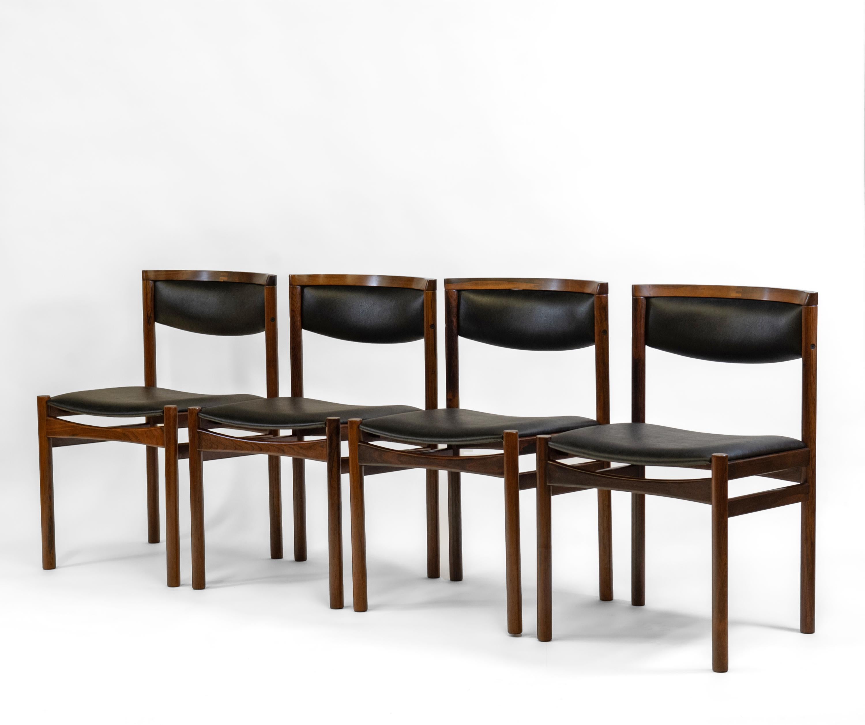 Scandinavian Modern Danish SAX Mid Century Rosewood Set Of Four Dining Chairs For Sale