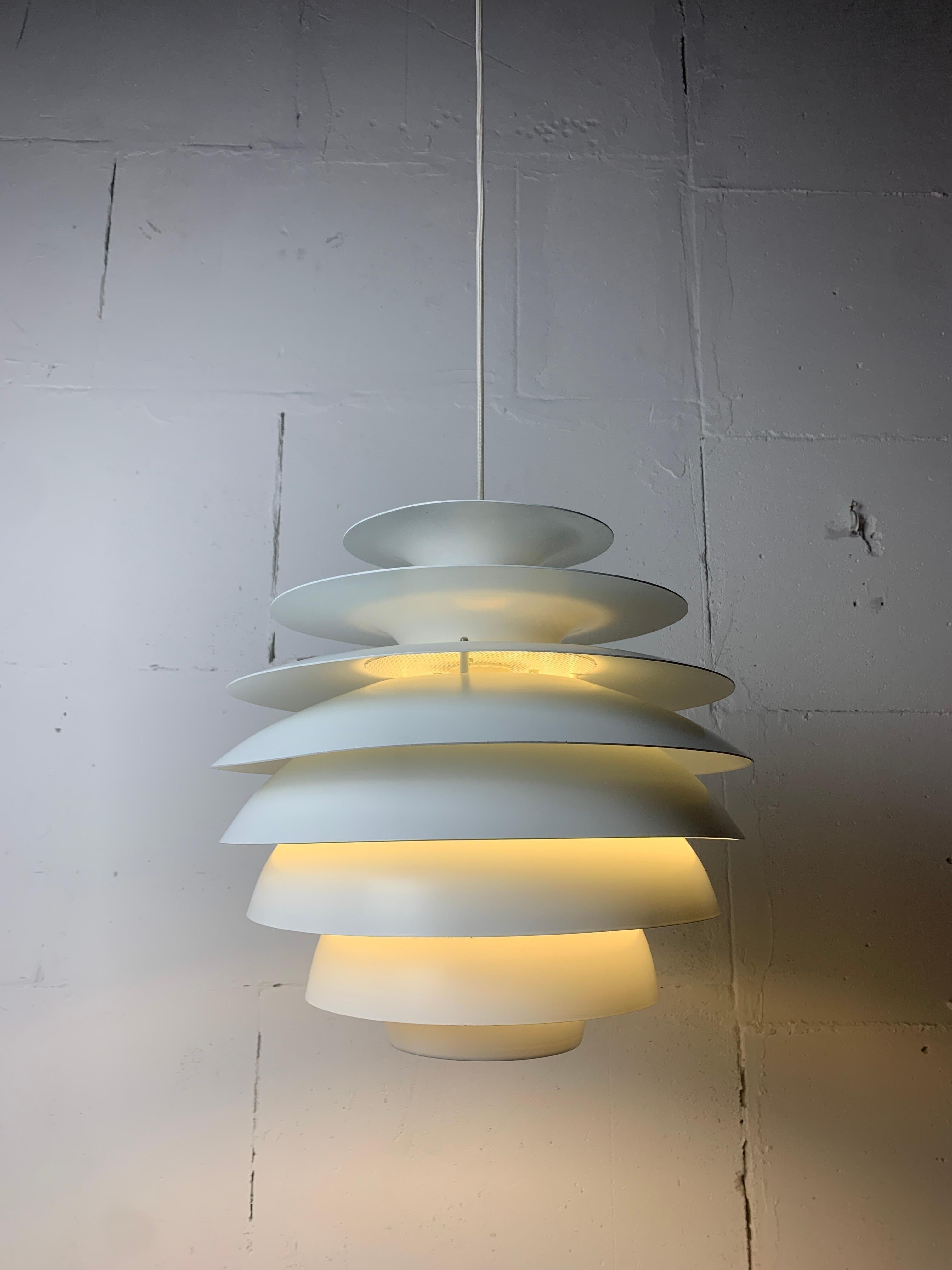 Lampe suspendue danoise scandinave « Barcelone » de Bent Karlby, 1 en vente 5