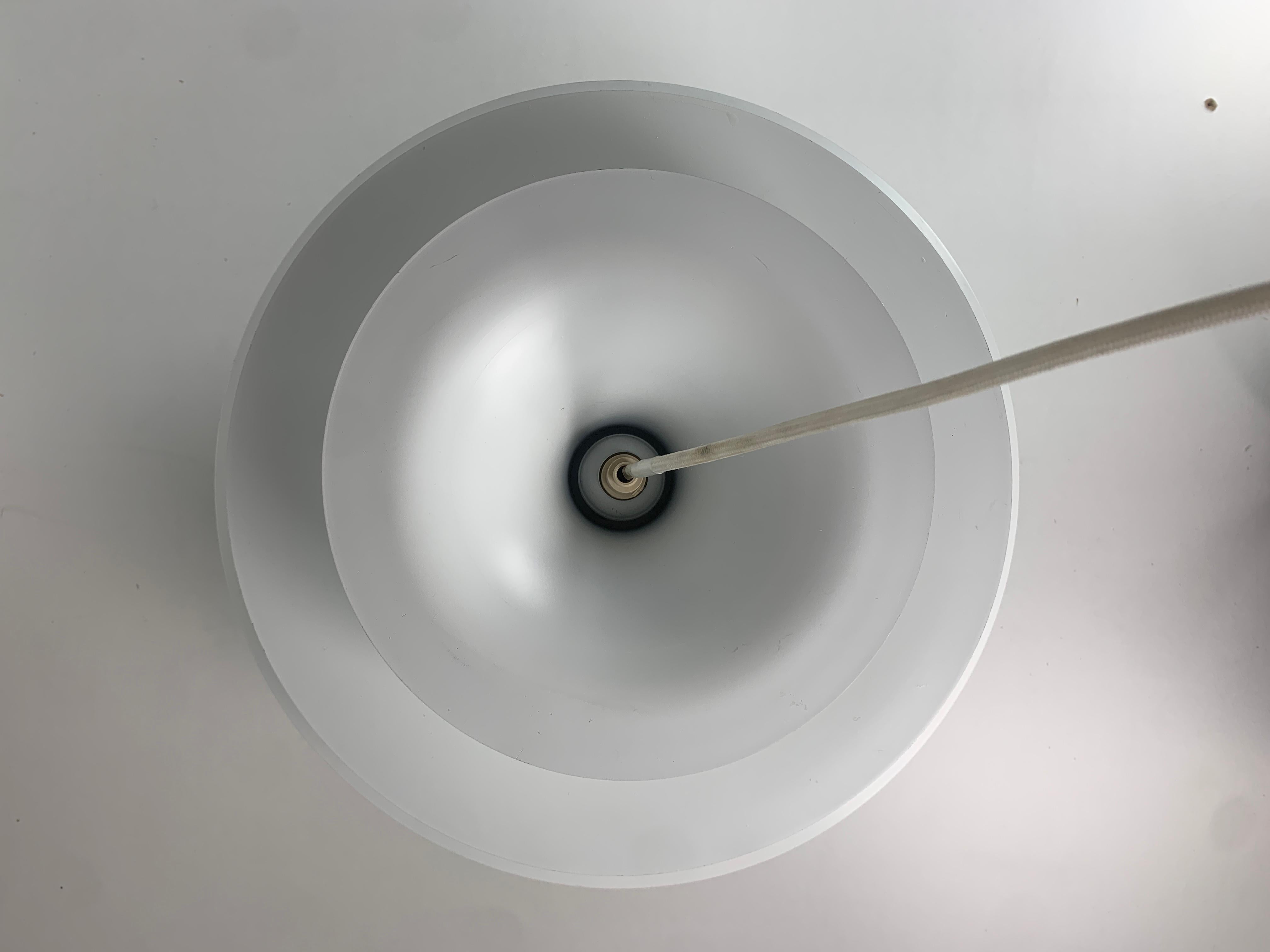 Métal Lampe suspendue danoise scandinave « Barcelone » de Bent Karlby, 1 en vente
