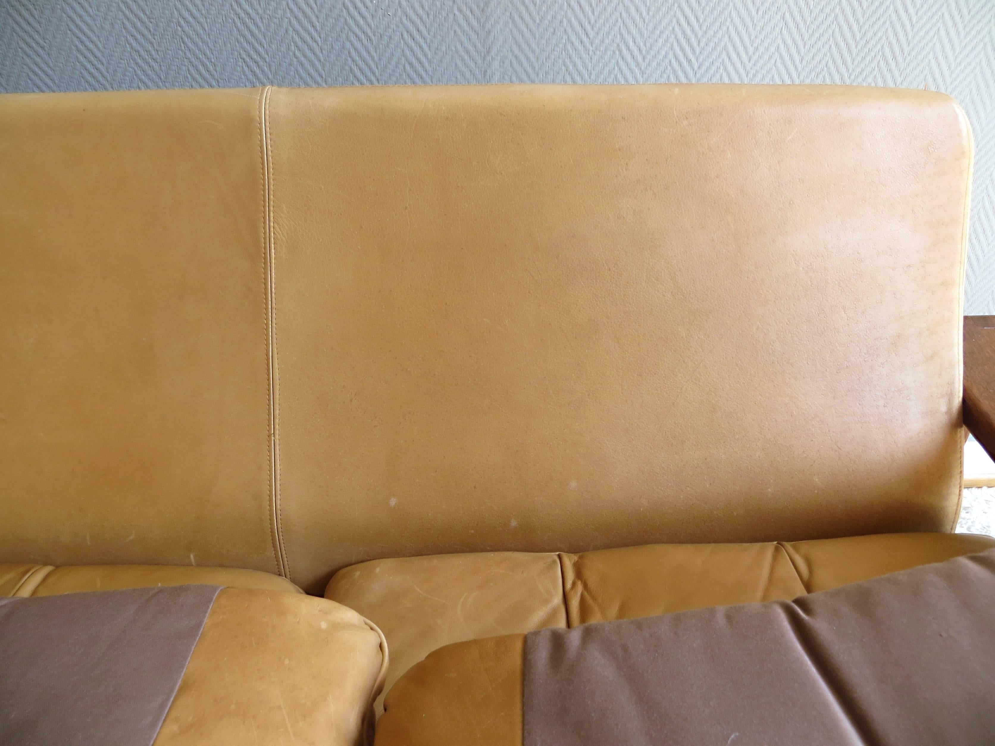 Danish Scandinavian Oak and Leather Cottage Lodge Three-Seat Sofa, 1960s 5