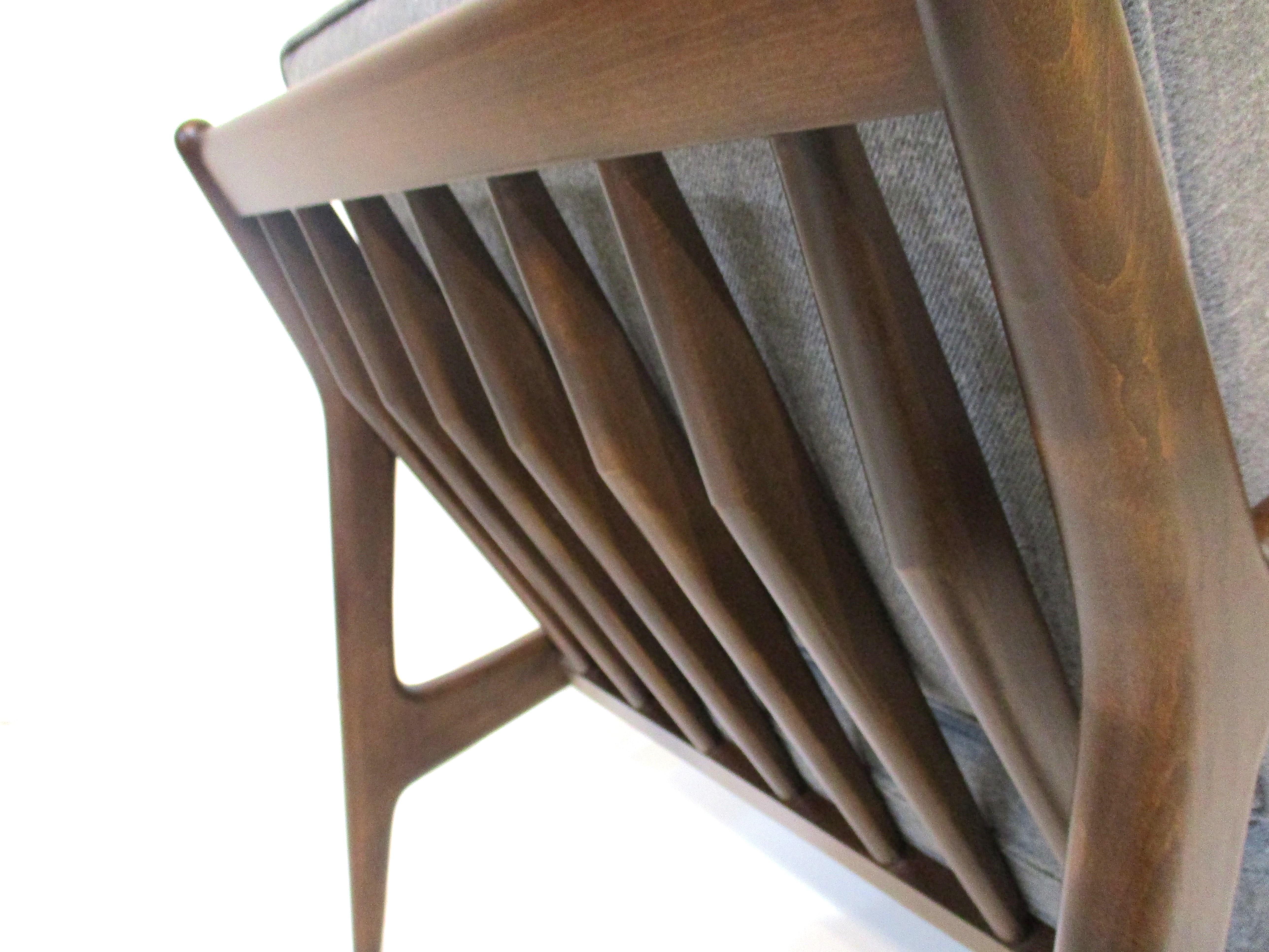 Danish Sculptural lounge Chair by I.B. Kofod Larsen 1