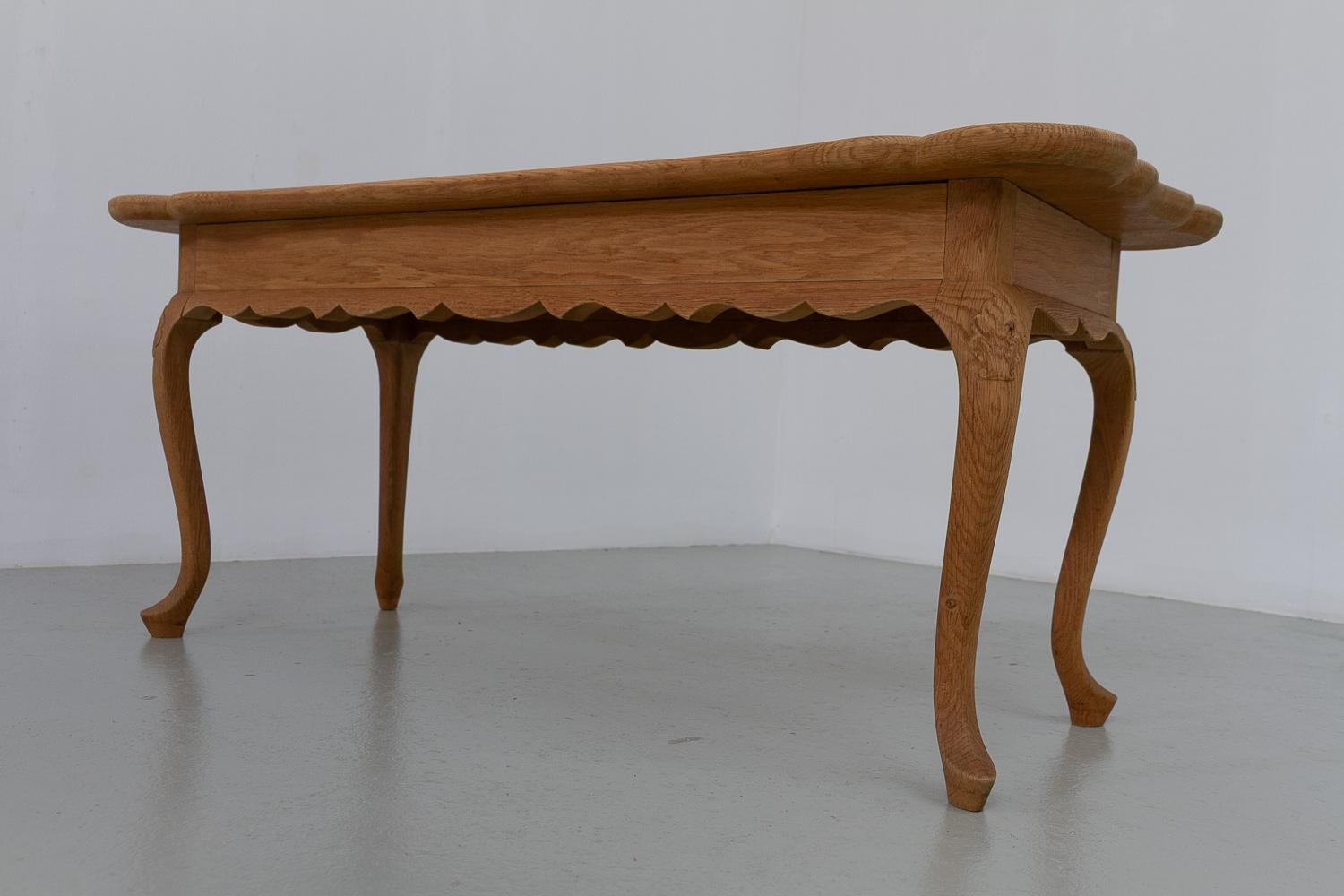 Danish Sculptural Solid Oak Coffee Table by Frits Henningsen, 1940s. For Sale 7
